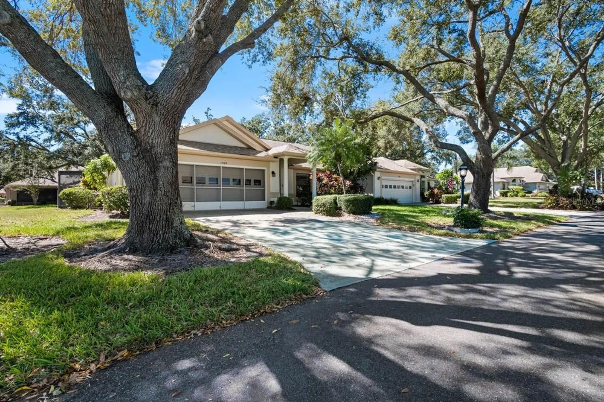 Property Slideshow image 32 of 54 | 1209 litchfield dr # 42, Sun City Center, FL, 33573