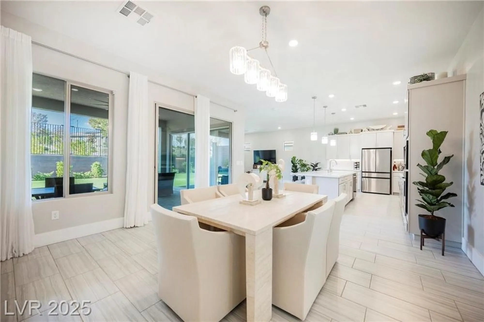 Property Slideshow image 27 of 67 | 10023 chrysolite pl, Las Vegas, NV, 89143