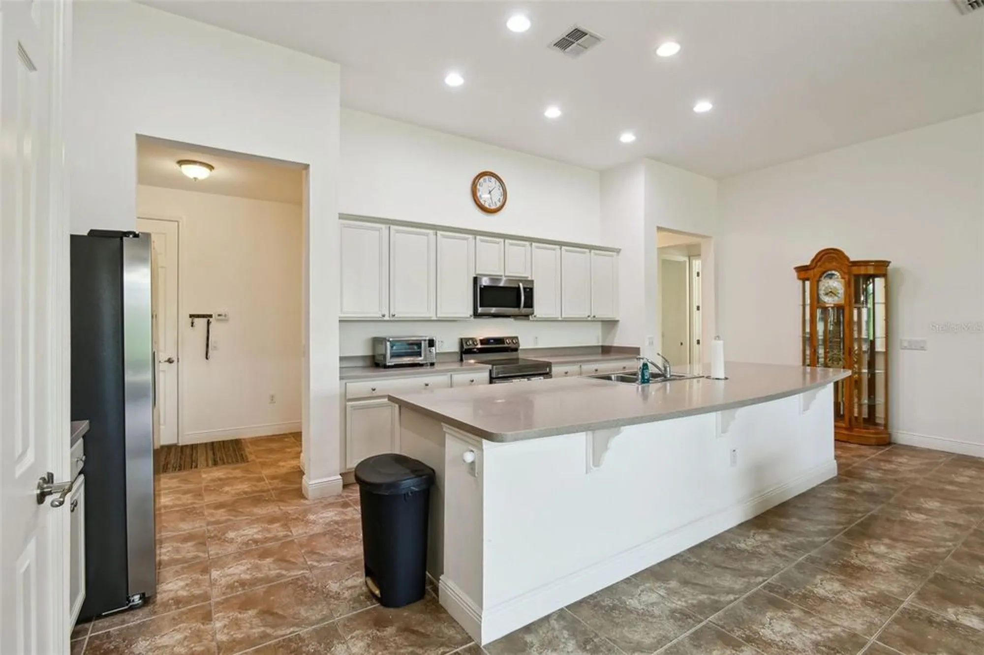 Property Slideshow image 8 of 52 | 531 villa park rd, Kissimmee, FL, 34759