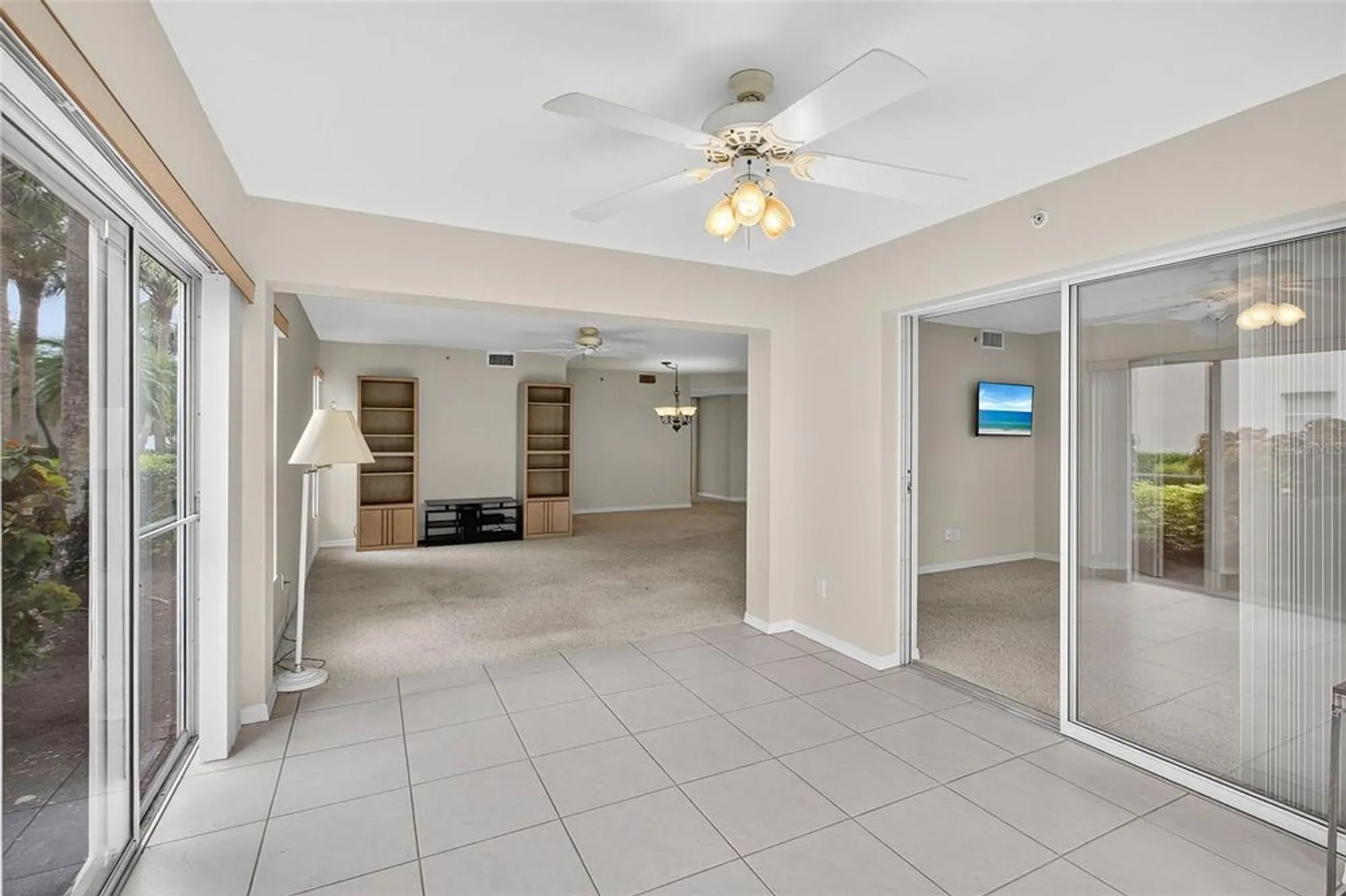 Property Slideshow image 15 of 40 | 813 montrose dr 104, Venice, FL, 34293