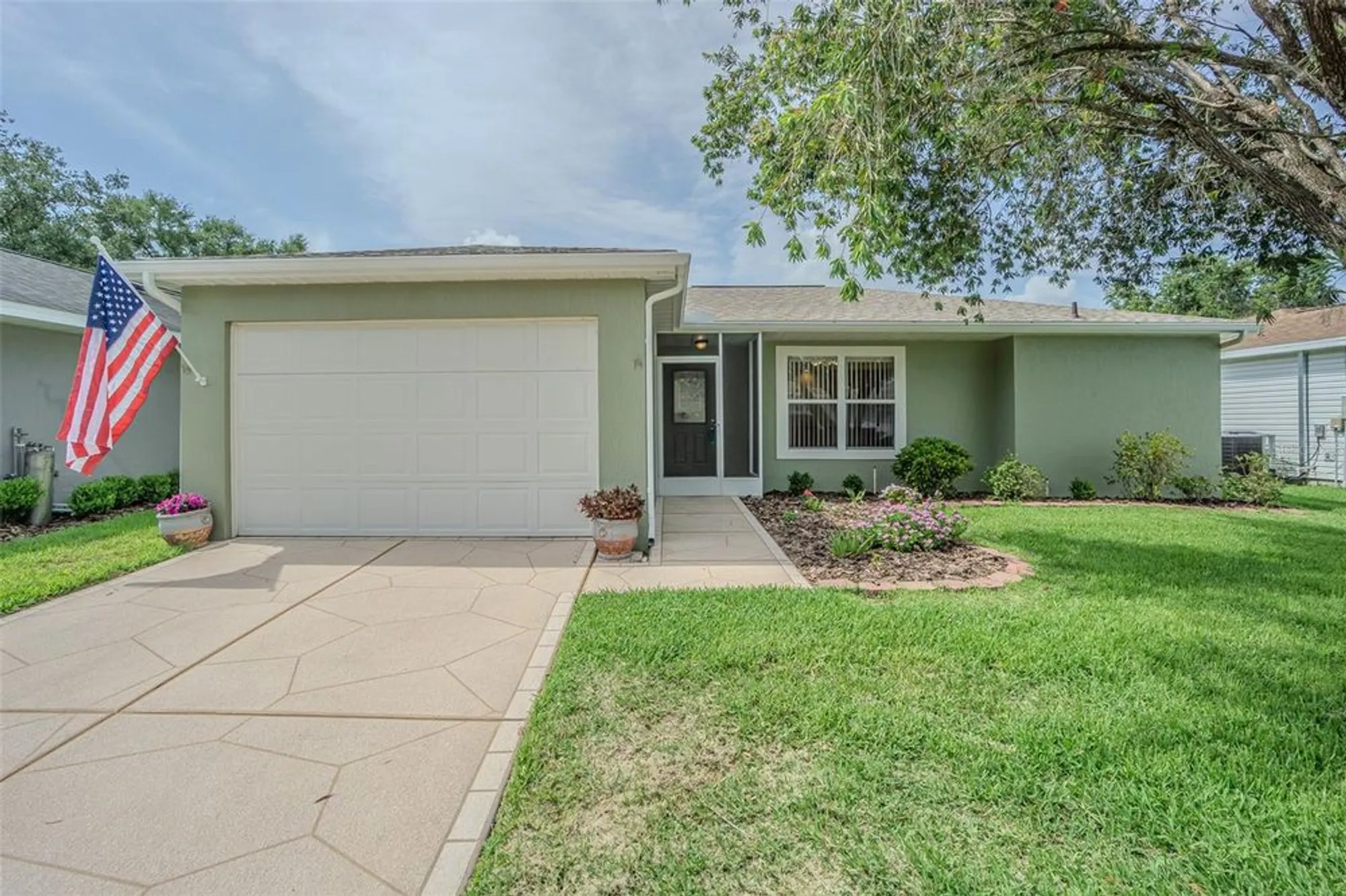 Property Slideshow image 1 of 29 | 29436 zeller ave, San Antonio, FL, 33576