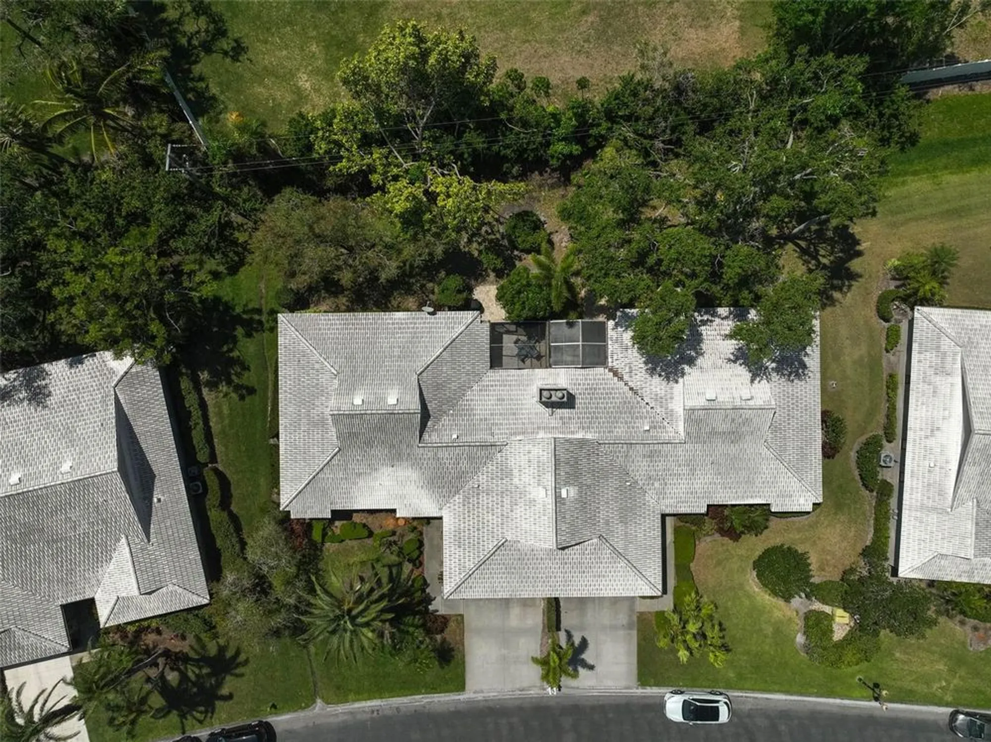 Property Slideshow image 51 of 61 | 3890 wilshire cir 27, Sarasota, FL, 34238