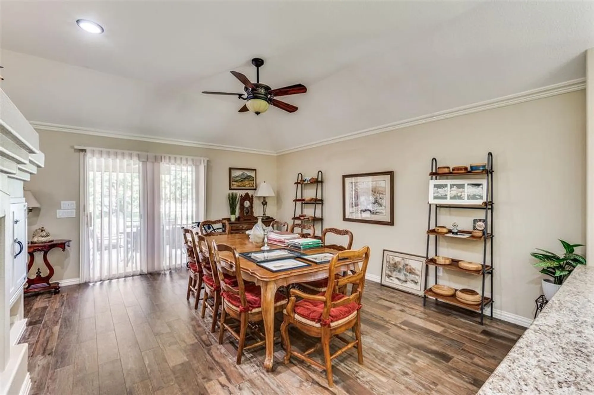 Property Slideshow image 14 of 35 | 9020 kingston dr, Denton, TX, 76207