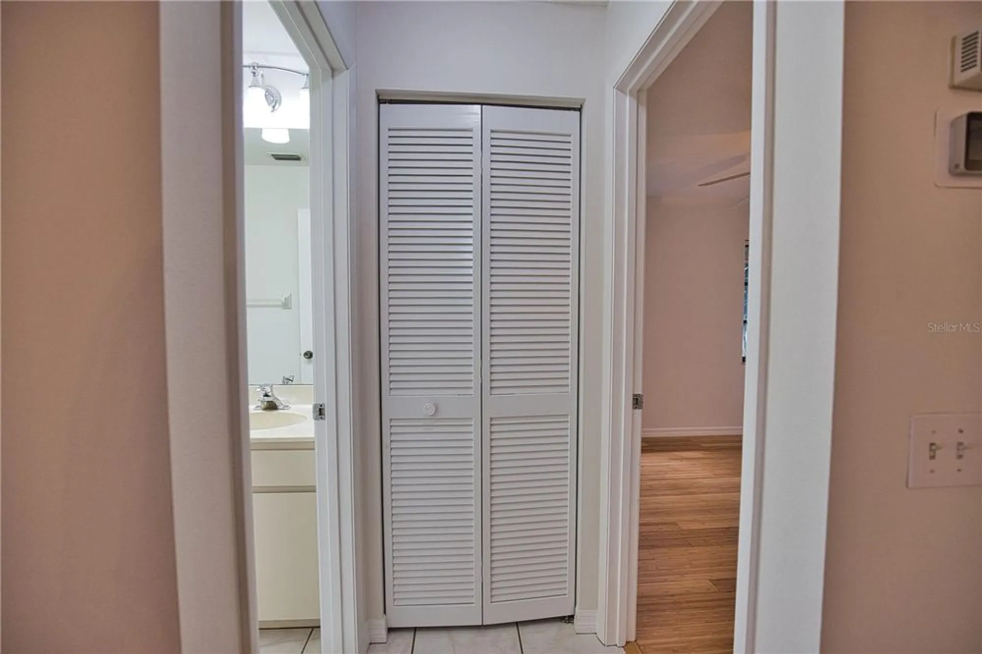 Property Slideshow image 22 of 45 | 7171 wood creek dr 5, Sarasota, FL, 34231