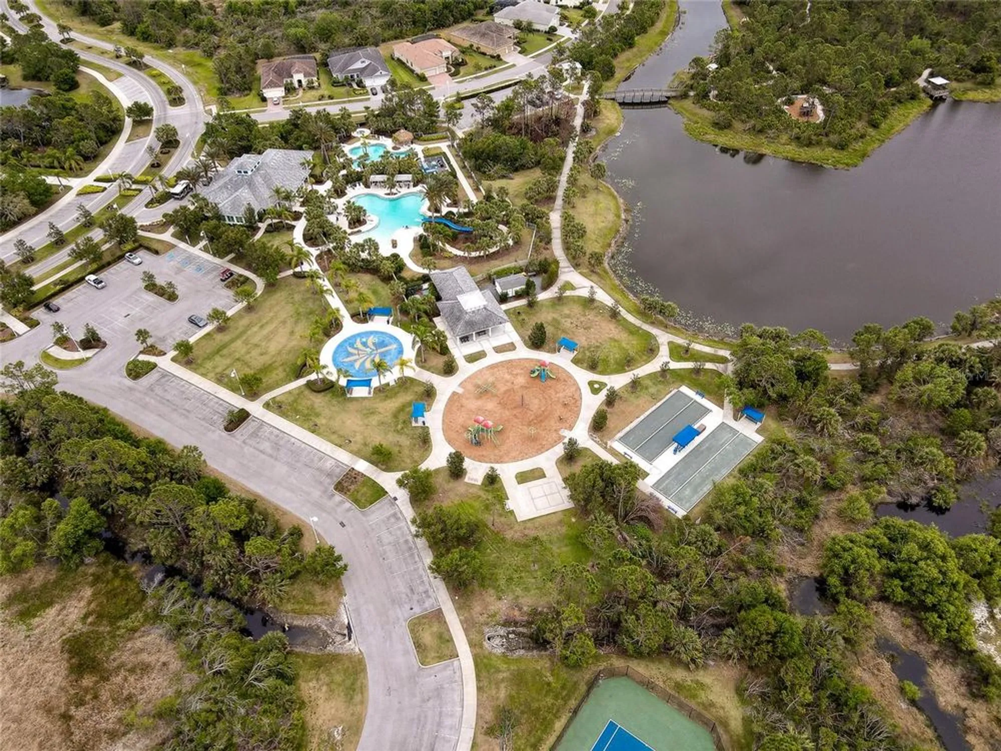 Property Slideshow image 52 of 59 | 21629 avon park ct, Venice, FL, 34293