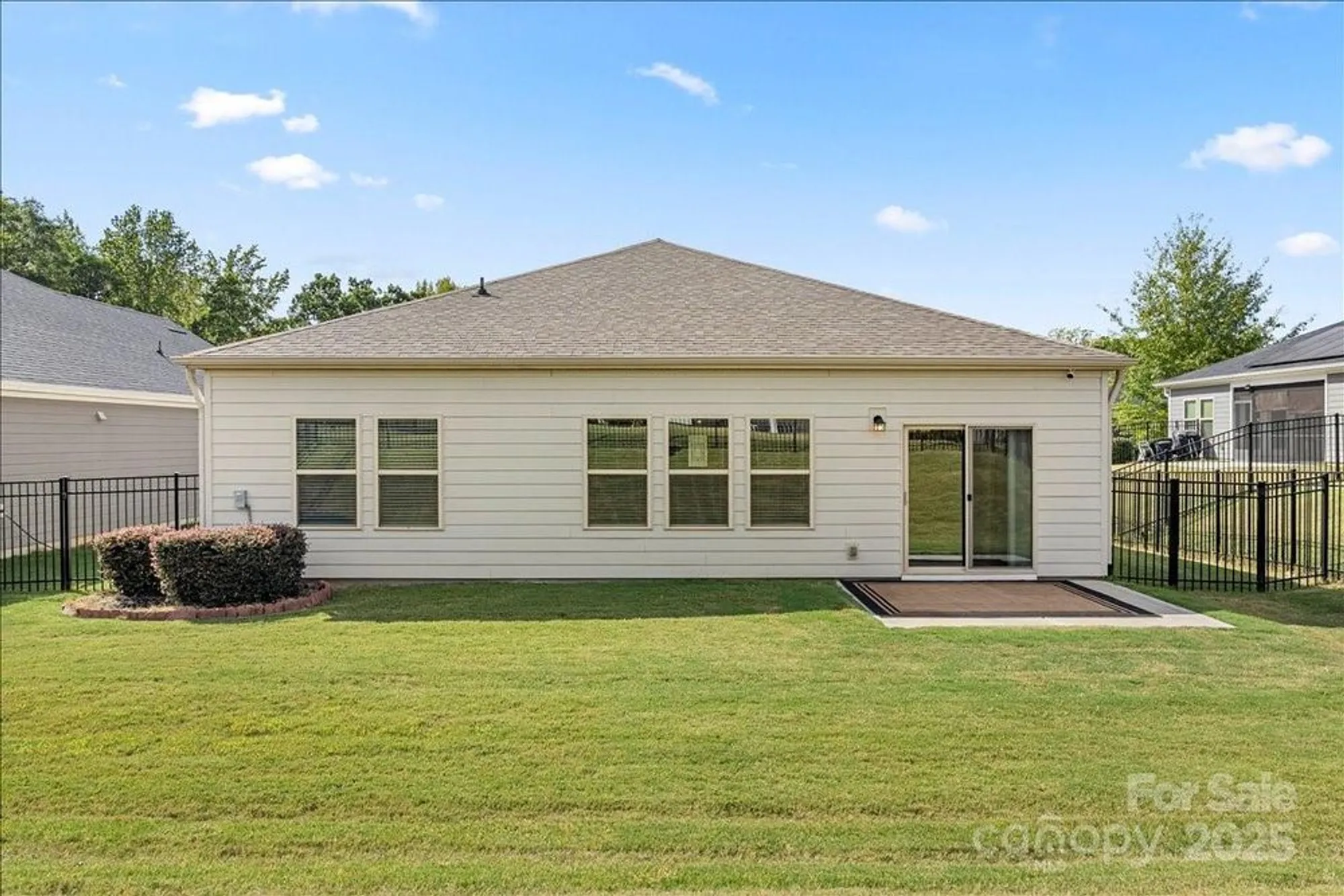 Property Slideshow image 26 of 31 | 9211 grisons ct, Charlotte, NC, 28278