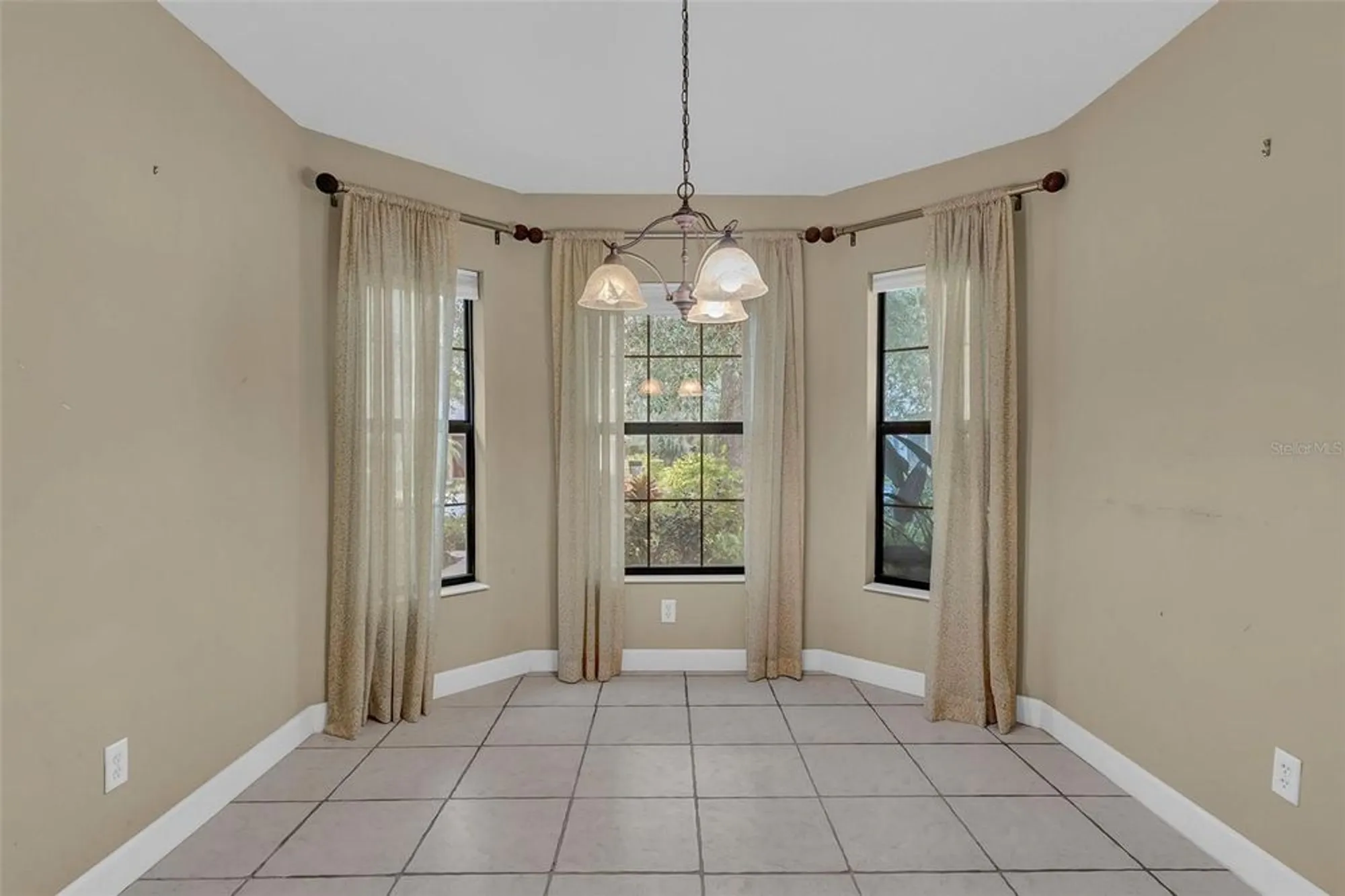 Property Slideshow image 4 of 58 | 8167 bridgeport bay cir, Mount Dora, FL, 32757