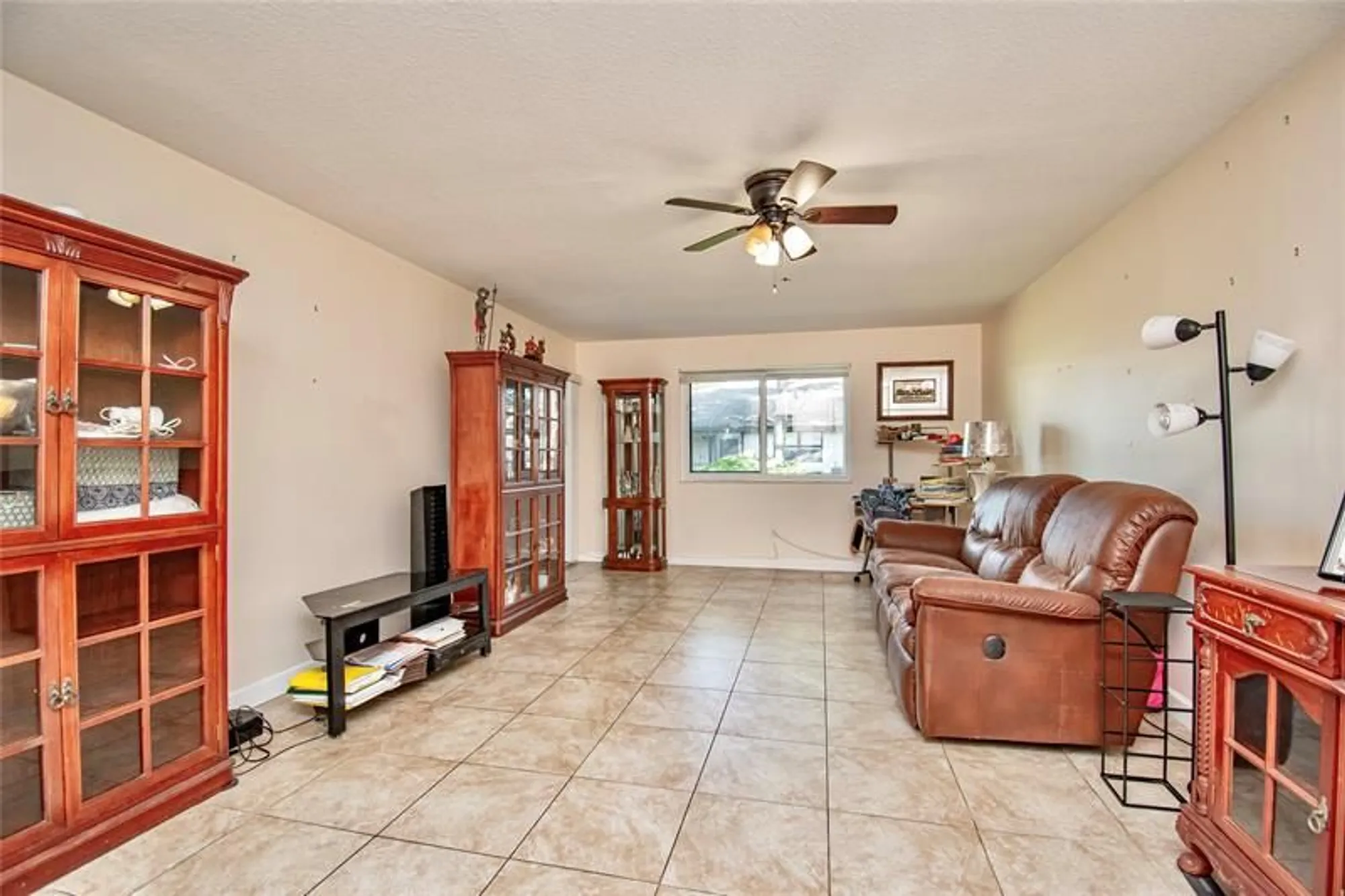 Property Slideshow image 17 of 64 | 381 ottawa ct, Royal Palm Beach, FL, 33411
