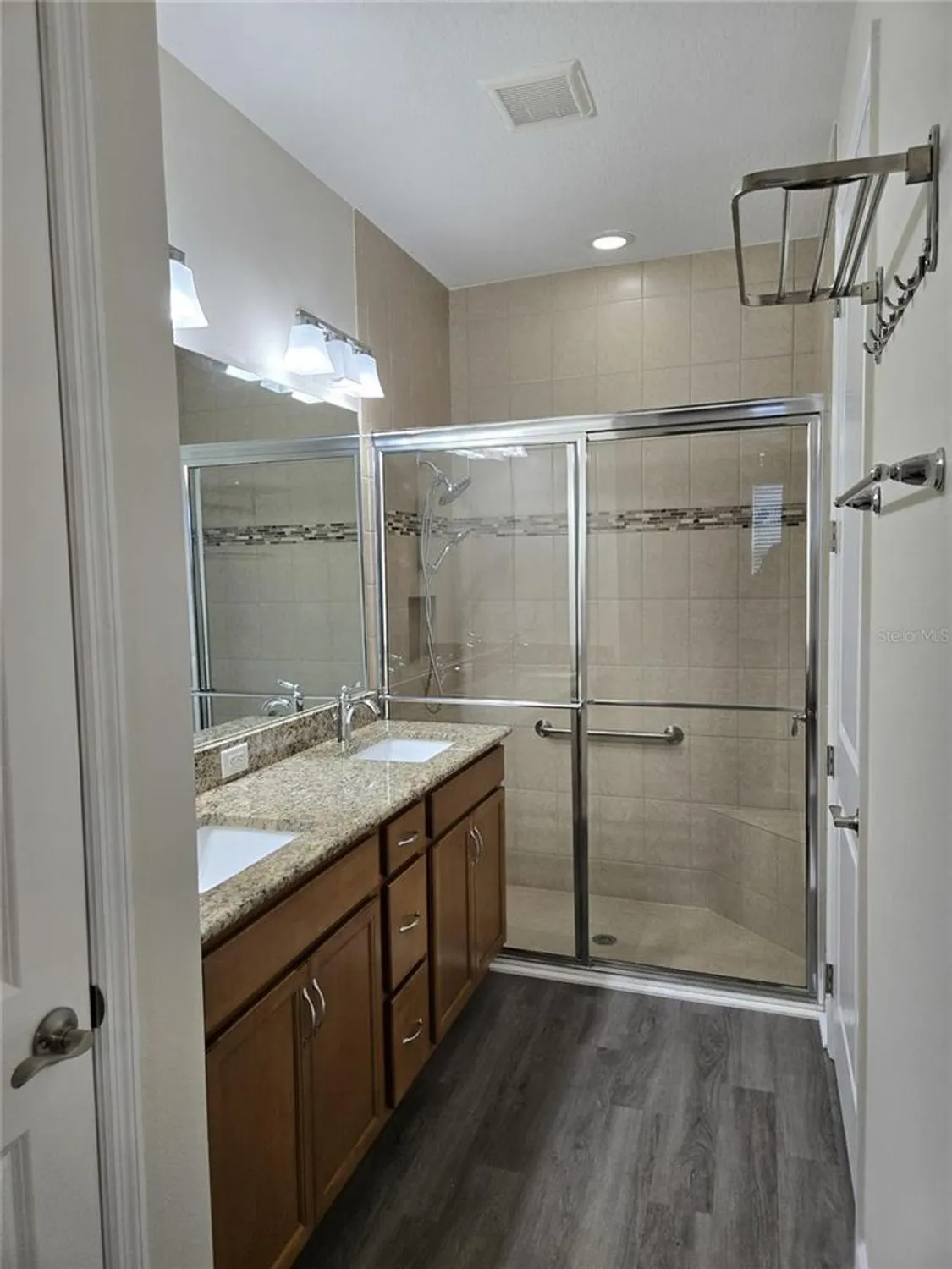 Property Slideshow image 14 of 45 | 422 lime ave, Daytona Beach, FL, 32124