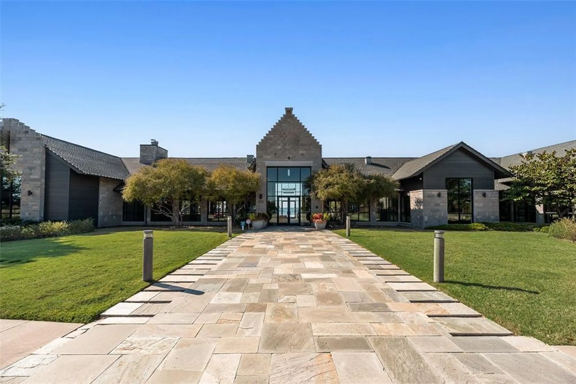 Property Slideshow image 26 of 39 | 2725 cumberland, The Colony, TX, 75056