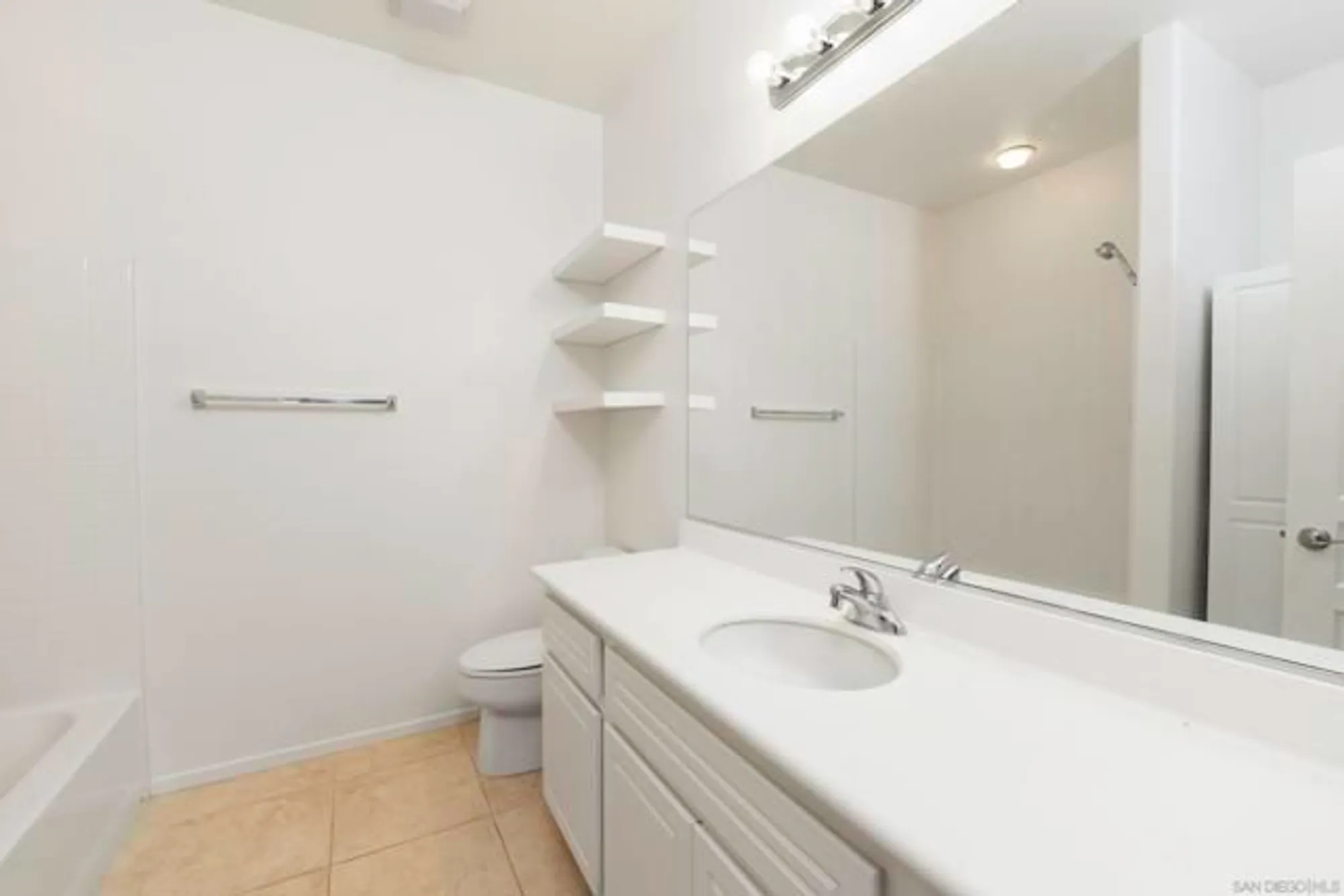 Property Slideshow image 17 of 47 | 1645 beaver crk a, Beaumont, CA, 92223