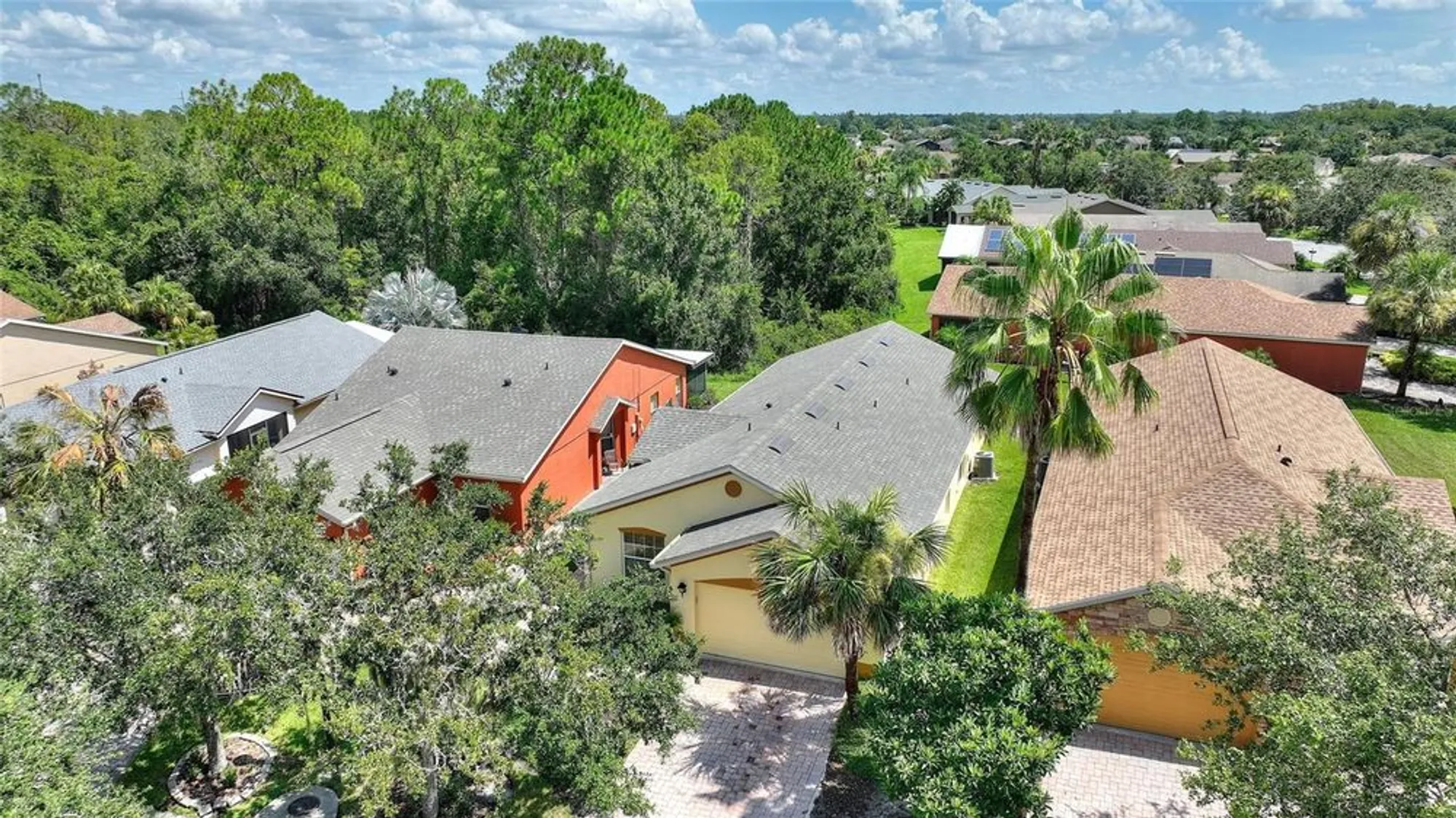 Property Slideshow image 5 of 49 | 504 millifiora ln, Kissimmee, FL, 34759