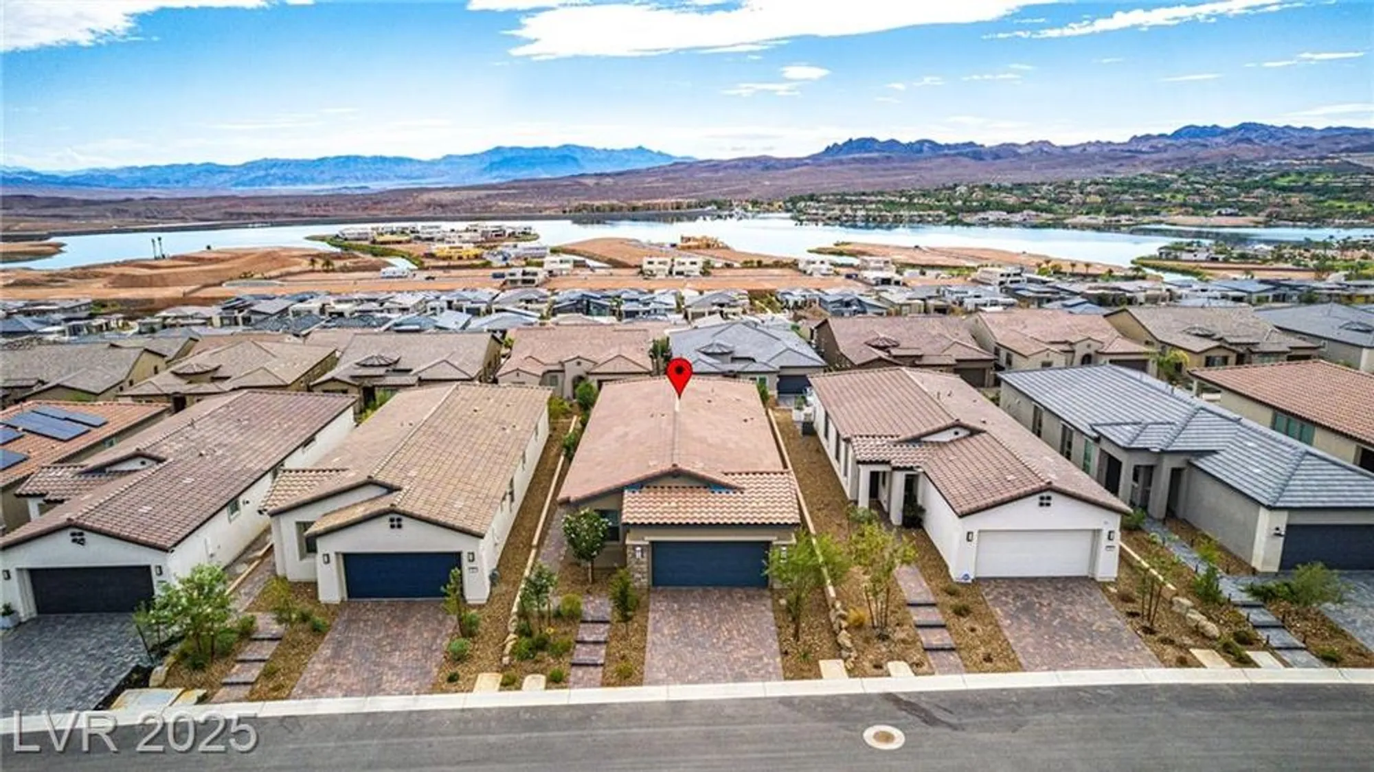 Property Slideshow image 31 of 35 | 48 stone bluff ln, Henderson, NV, 89011