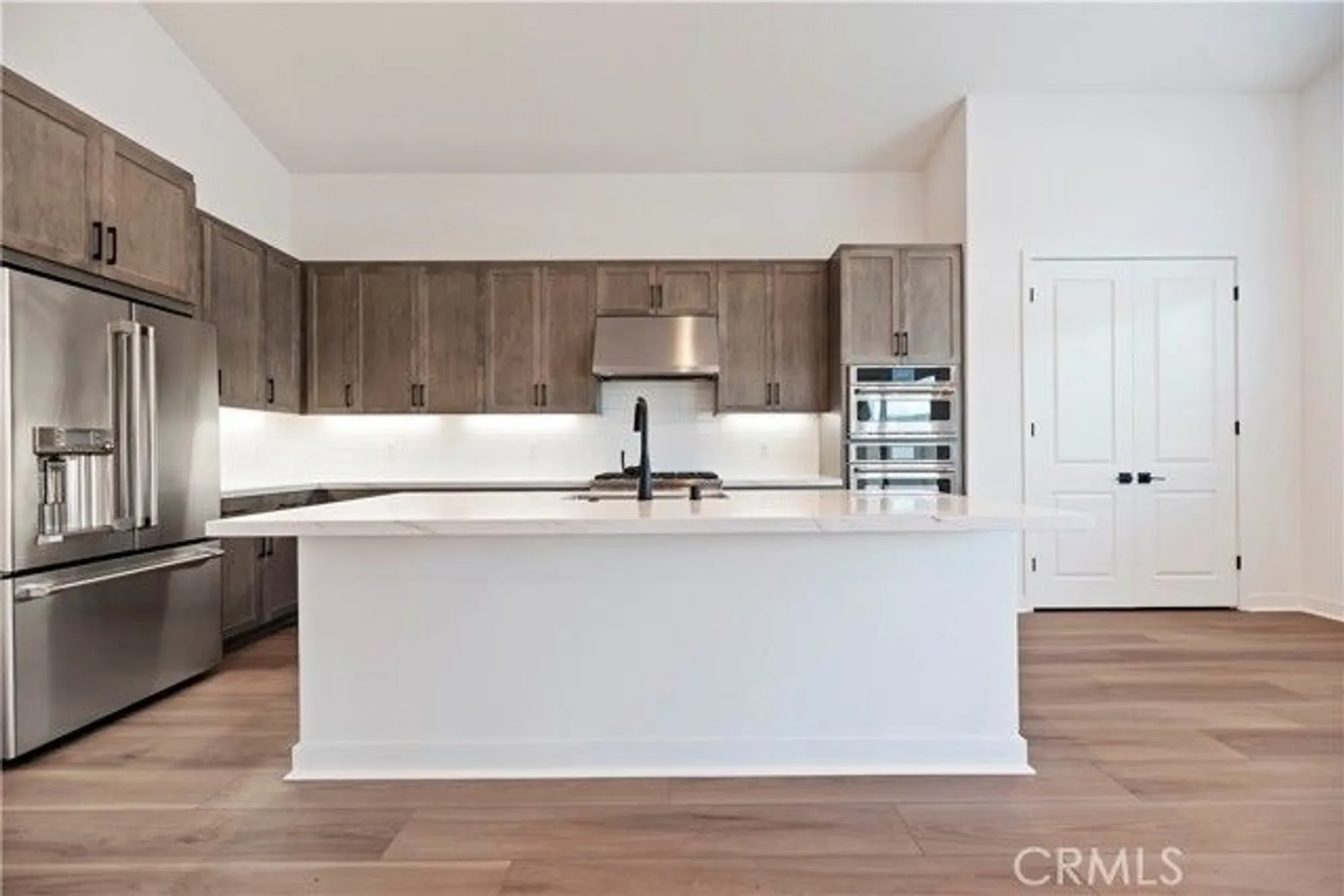 Property Slideshow image 3 of 22 | 28908 verdure ct, Santa Clarita, CA, 91350