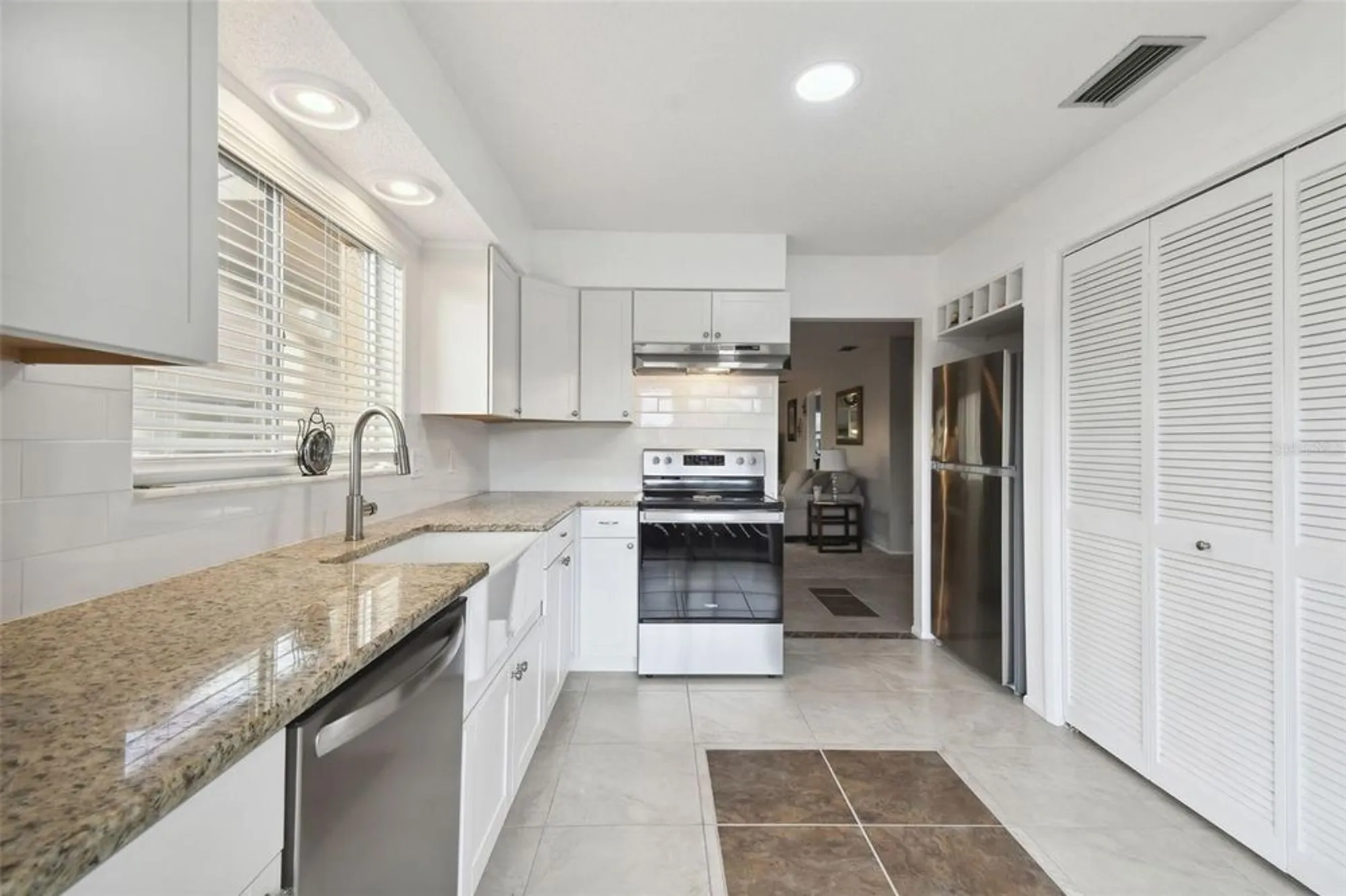 Property Slideshow image 3 of 46 | 4028 davit dr # 4028, New Port Richey, FL, 34652