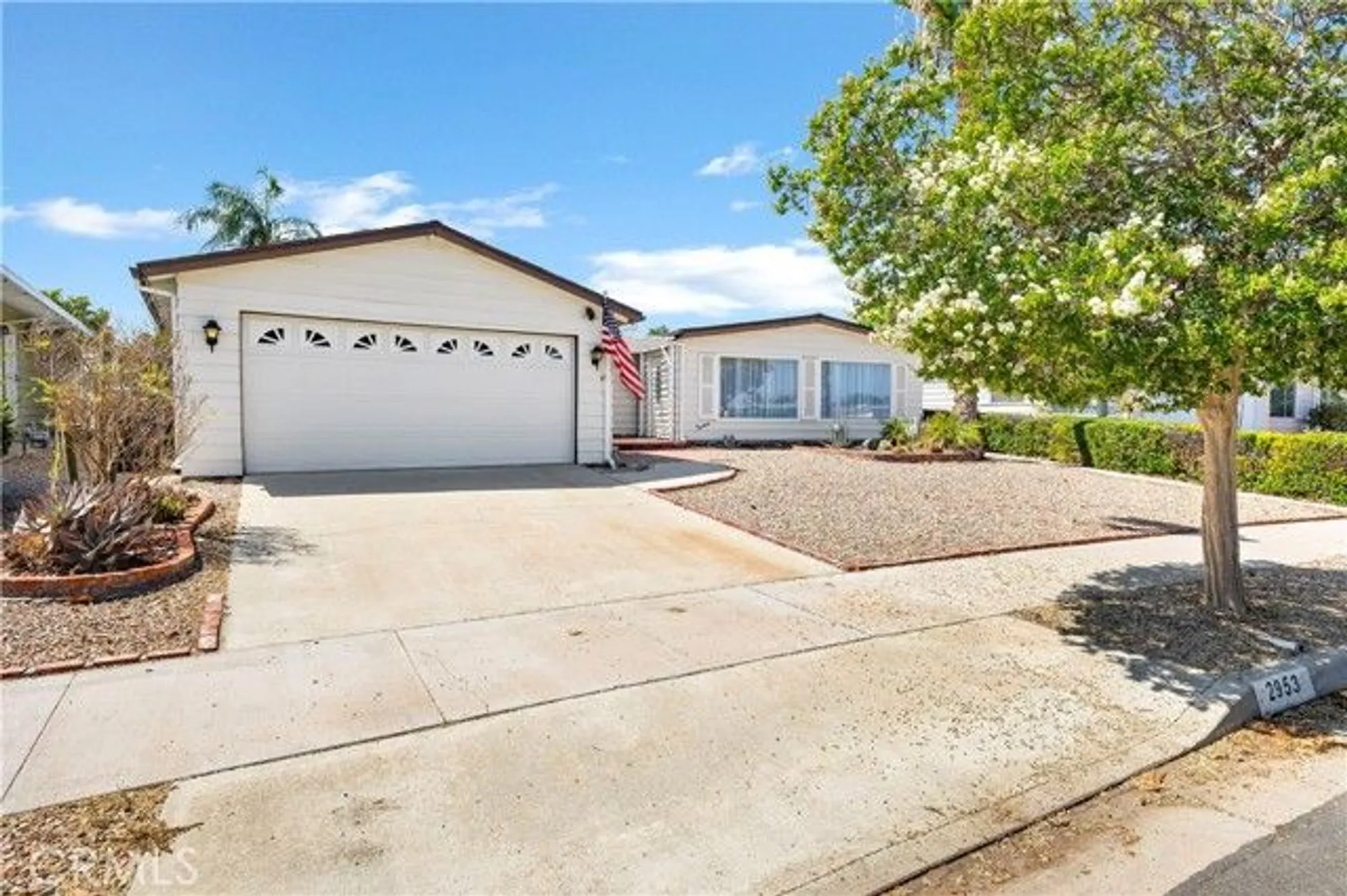 Property Slideshow image 1 of 34 | 2953 manzanita way, Hemet, CA, 92545