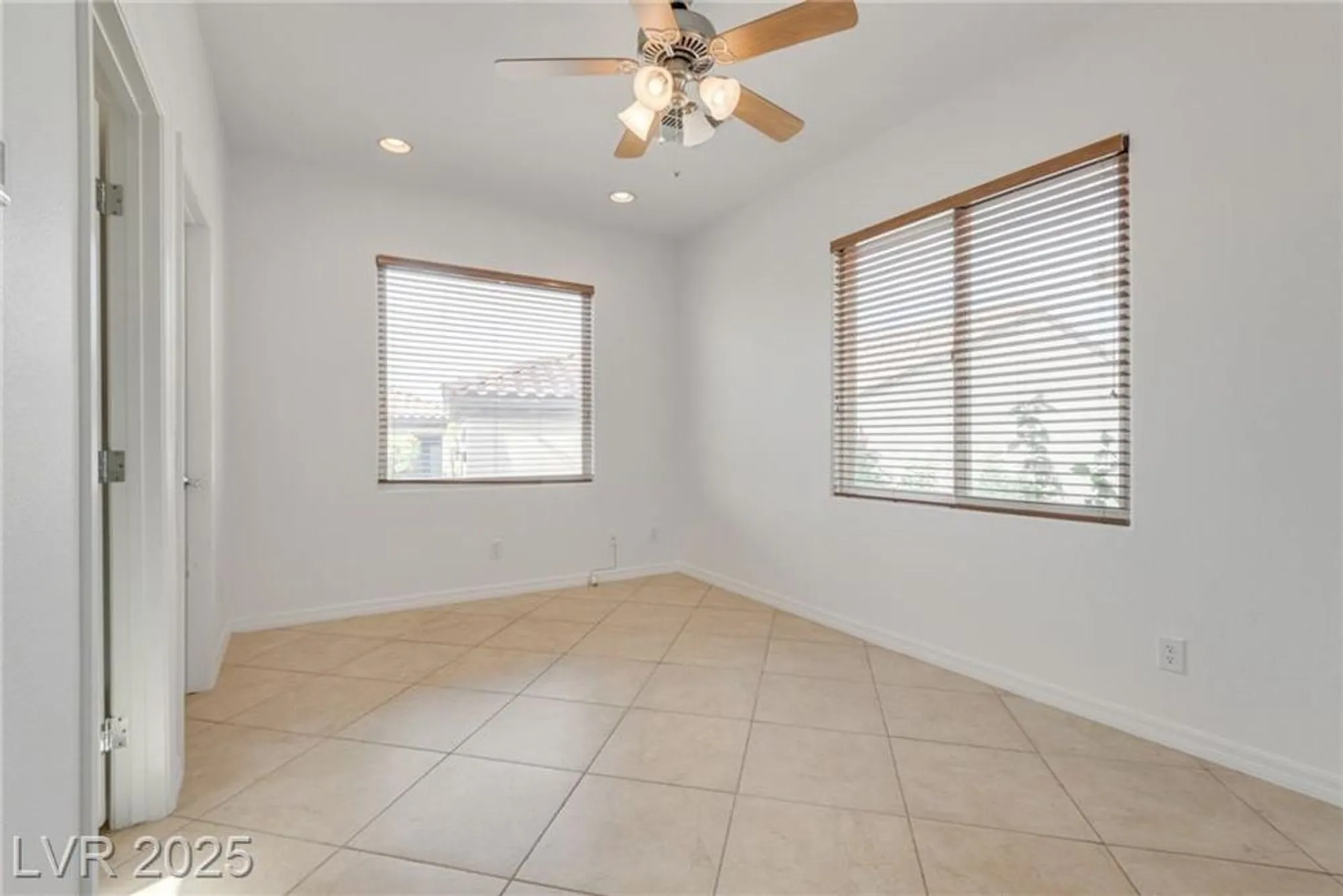 Property Slideshow image 6 of 34 | 2348 kalkaska dr, Henderson, NV, 89044
