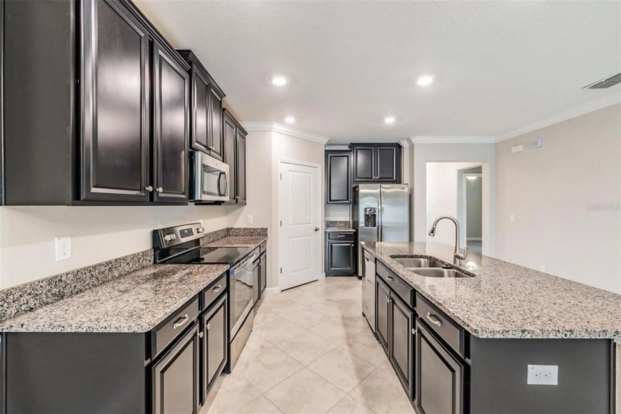 Property Slideshow image 6 of 90 | 10450 weldon cork way, San Antonio, FL, 33576