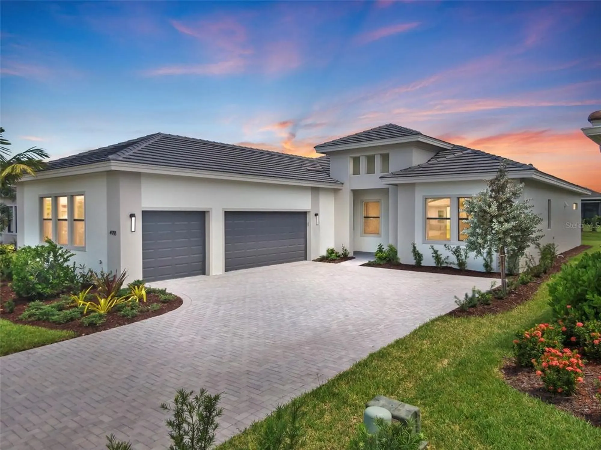 Property Slideshow image 1 of 80 | 4918 kiva cir, Lakewood Ranch, FL, 34211