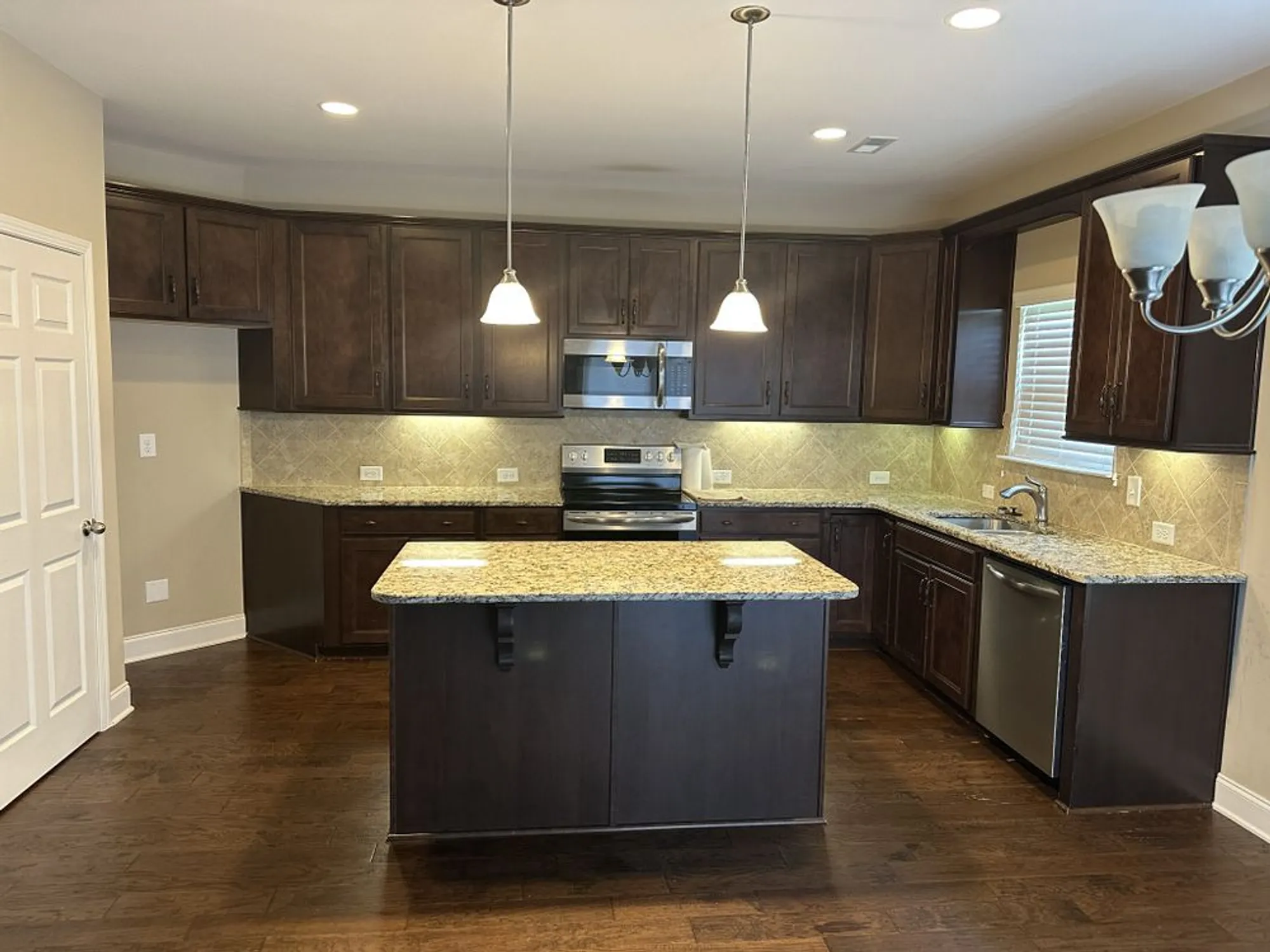 Property Slideshow image 21 of 23 | 1108 marys pl, Lebanon, TN, 37090