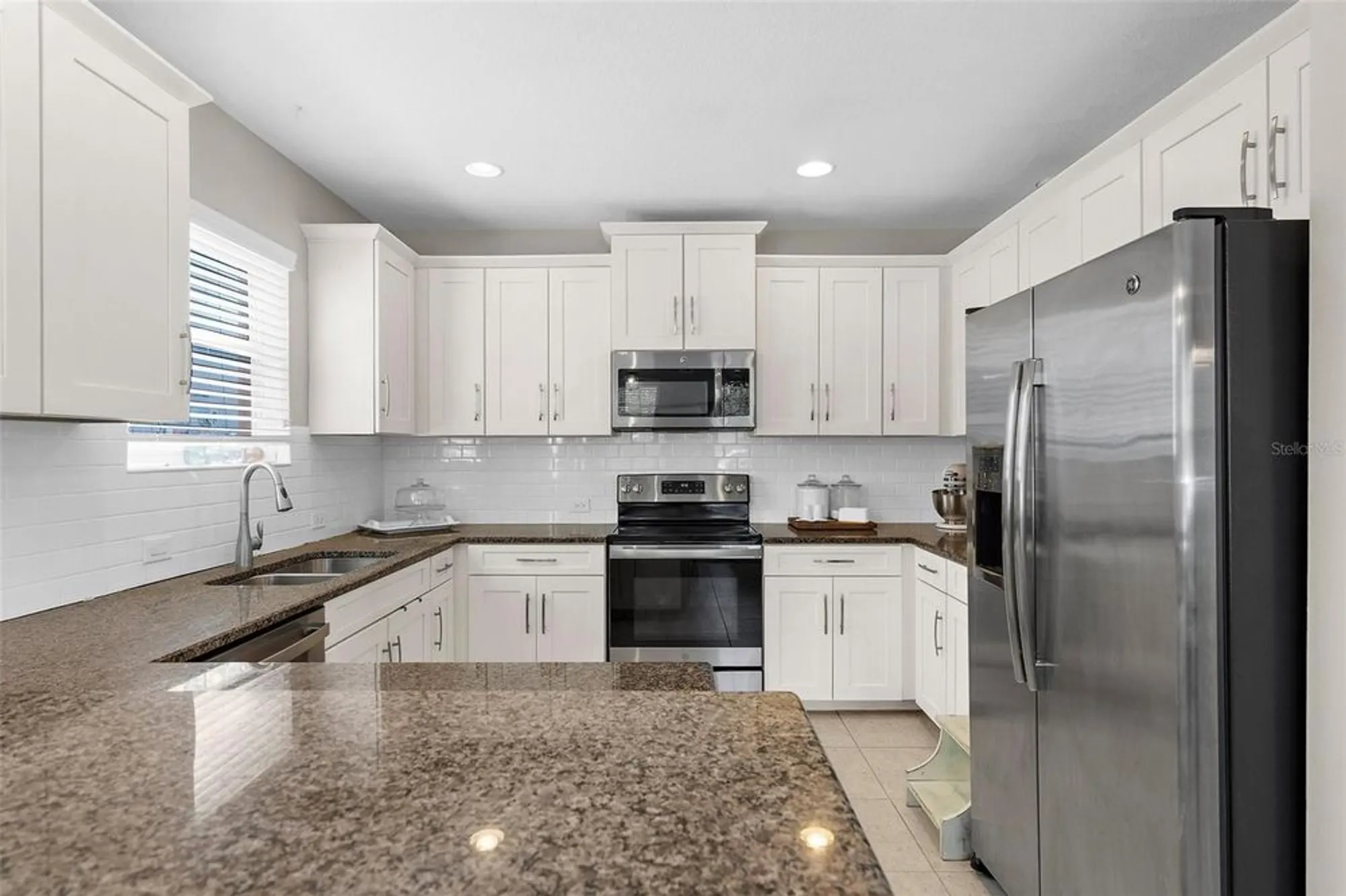 Property Slideshow image 14 of 50 | 12520 shimmering oak cir, Venice, FL, 34293