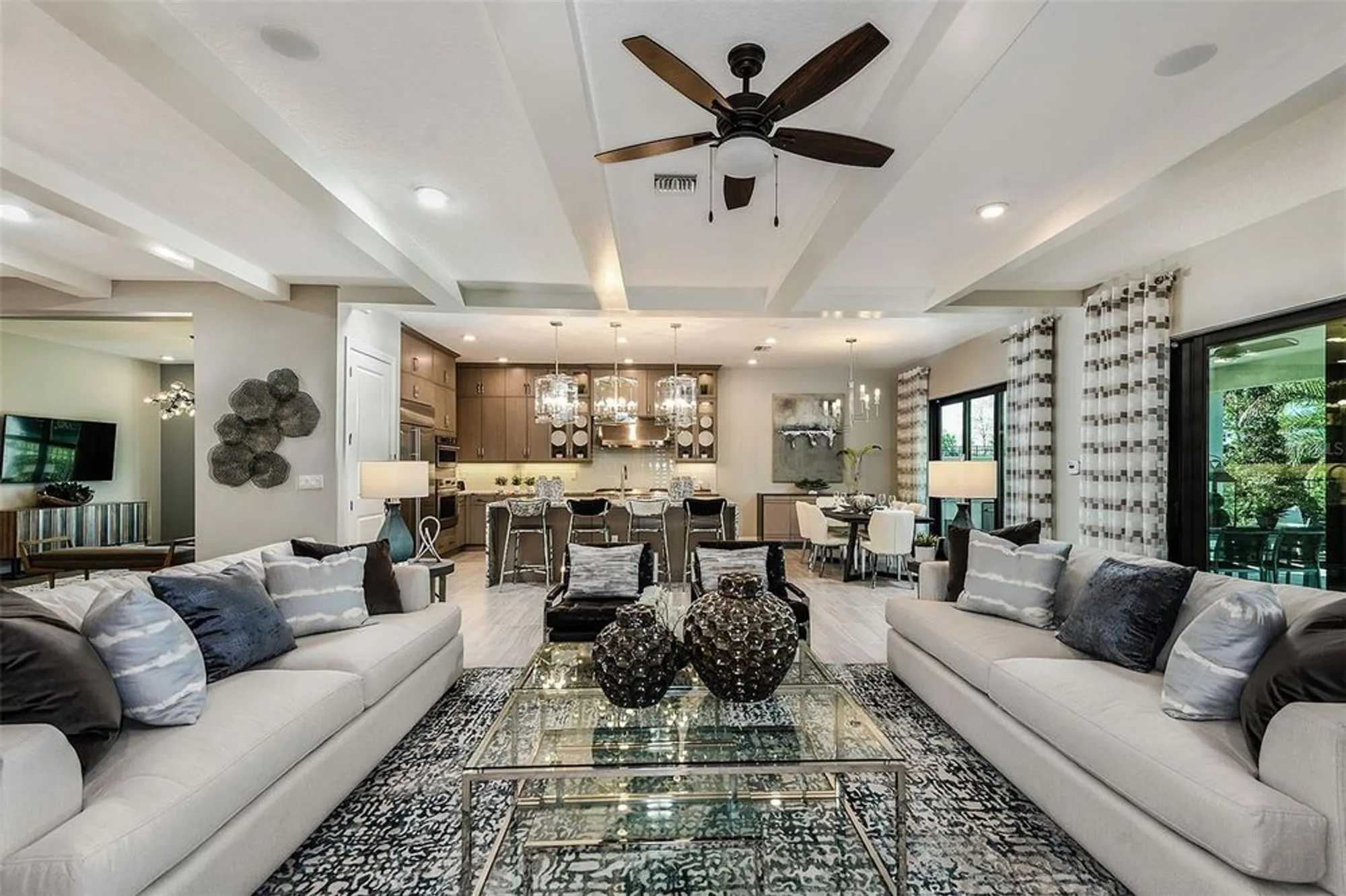 Property Slideshow image 13 of 78 | 18225 cresswind ter, Lakewood Ranch, FL, 34211