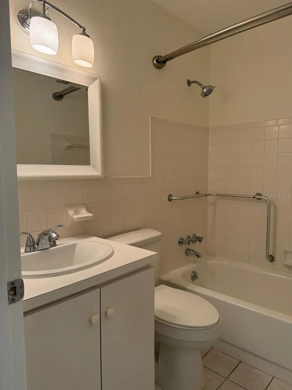 Property Slideshow image 12 of 31 | 2426 persian dr apt 38, Clearwater, FL, 33763