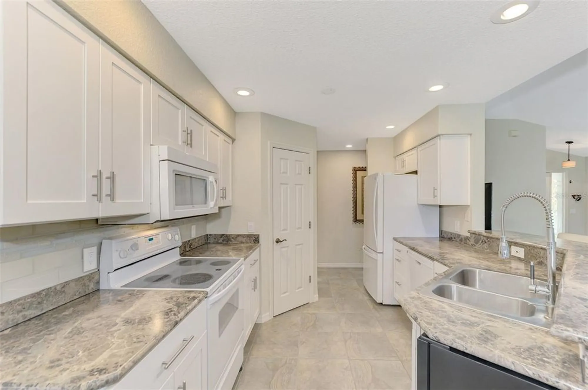 Property Slideshow image 13 of 66 | 14049 willow glen ct apt 242, Port Charlotte, FL, 33953