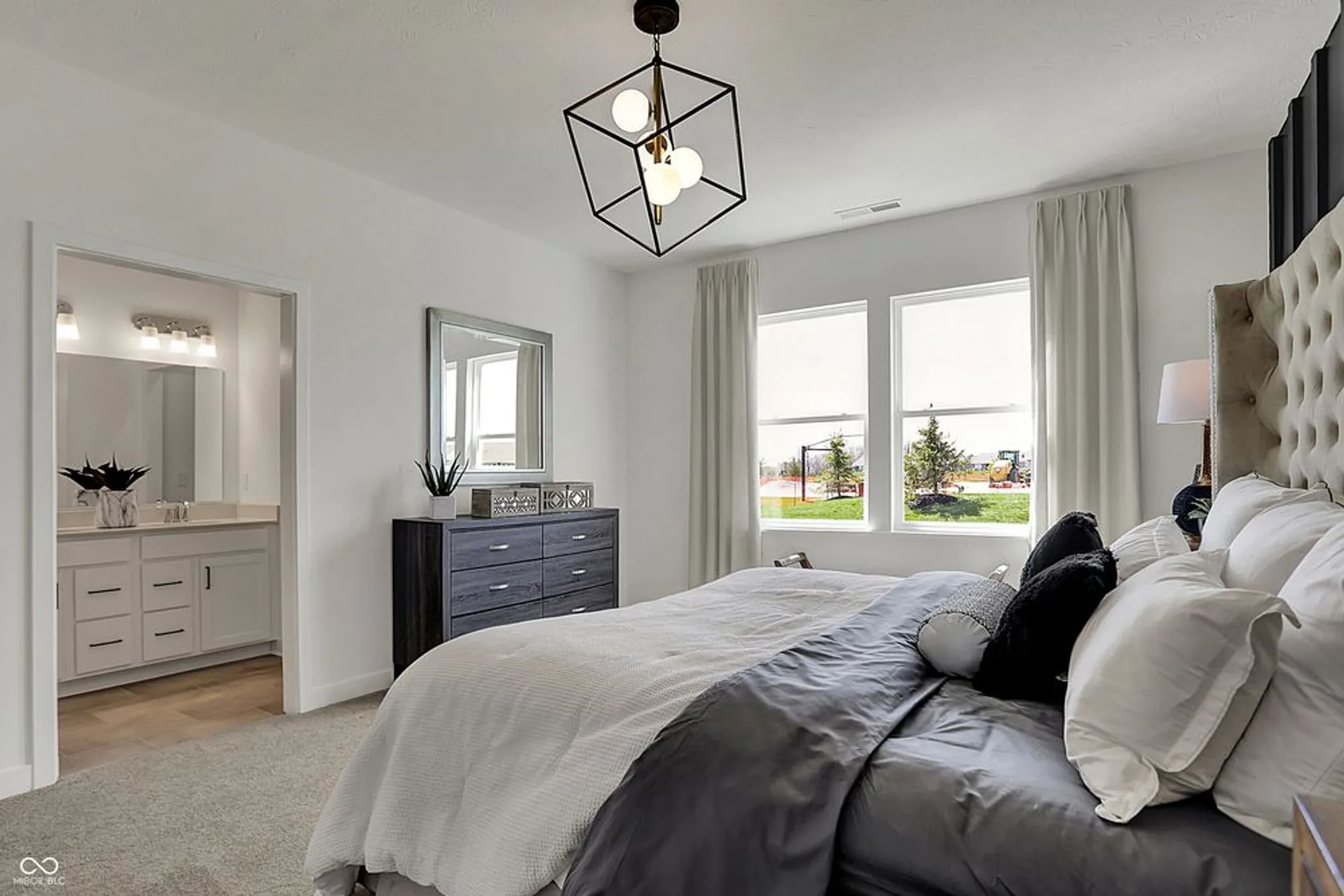 Property Slideshow image 14 of 31 | 19398 sumrall pl, Westfield, IN, 46074