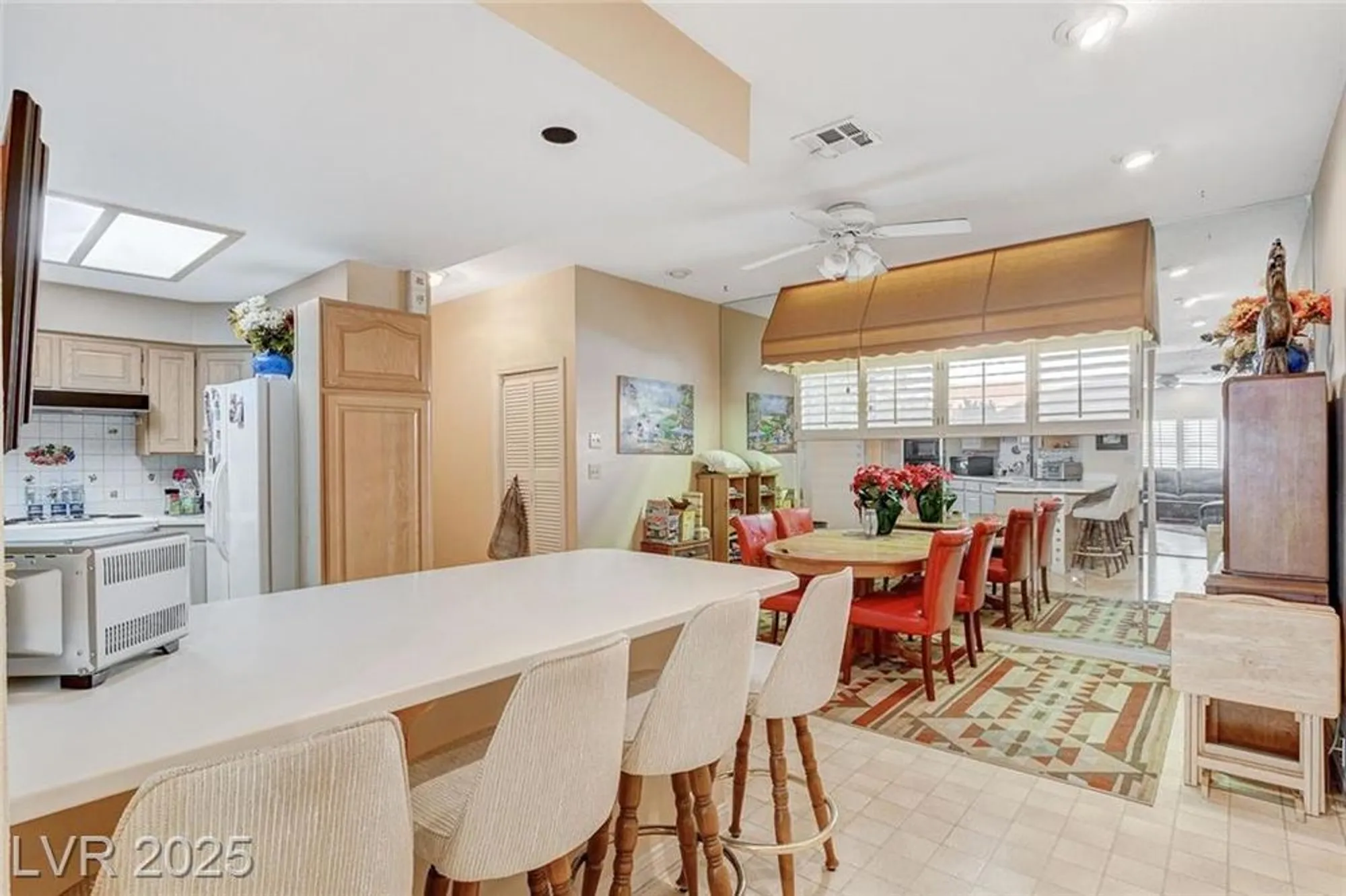 Property Slideshow image 18 of 63 | 352 mill hollow rd, Las Vegas, NV, 89107