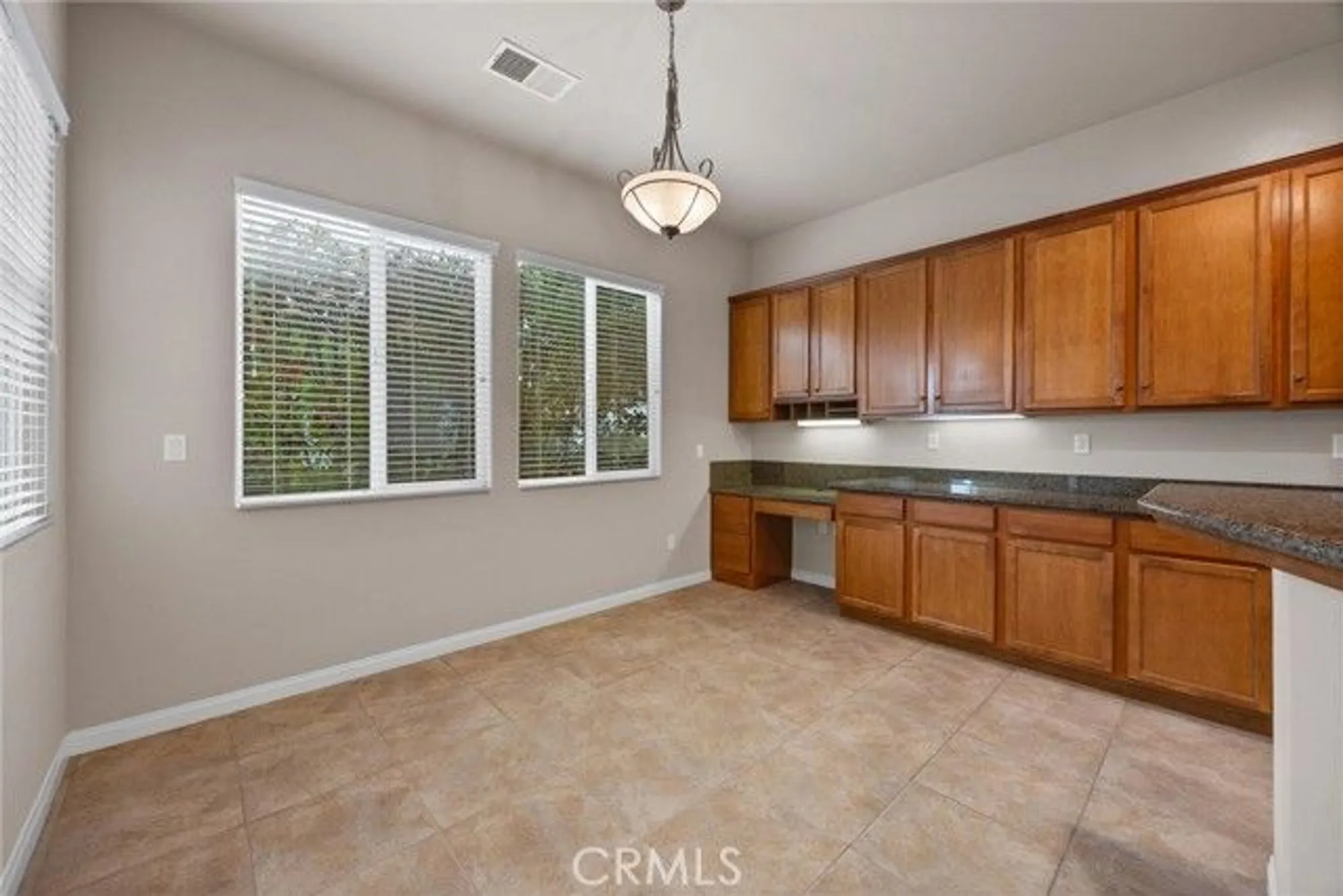 Property Slideshow image 14 of 53 | 307 coachman way, Bakersfield, CA, 93312