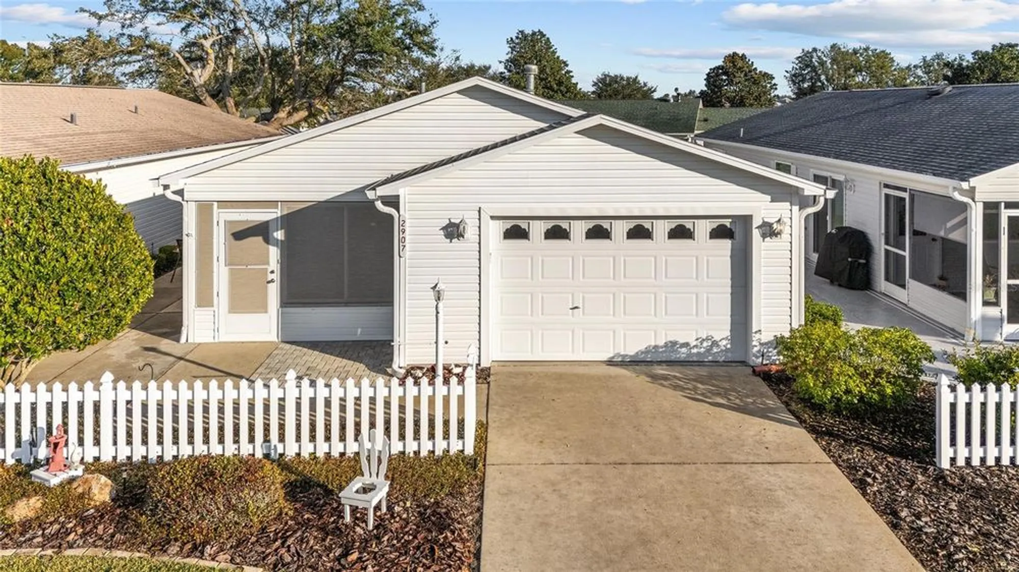 Property Slideshow image 1 of 36 | 2907 barboza dr, The Villages, FL, 32162