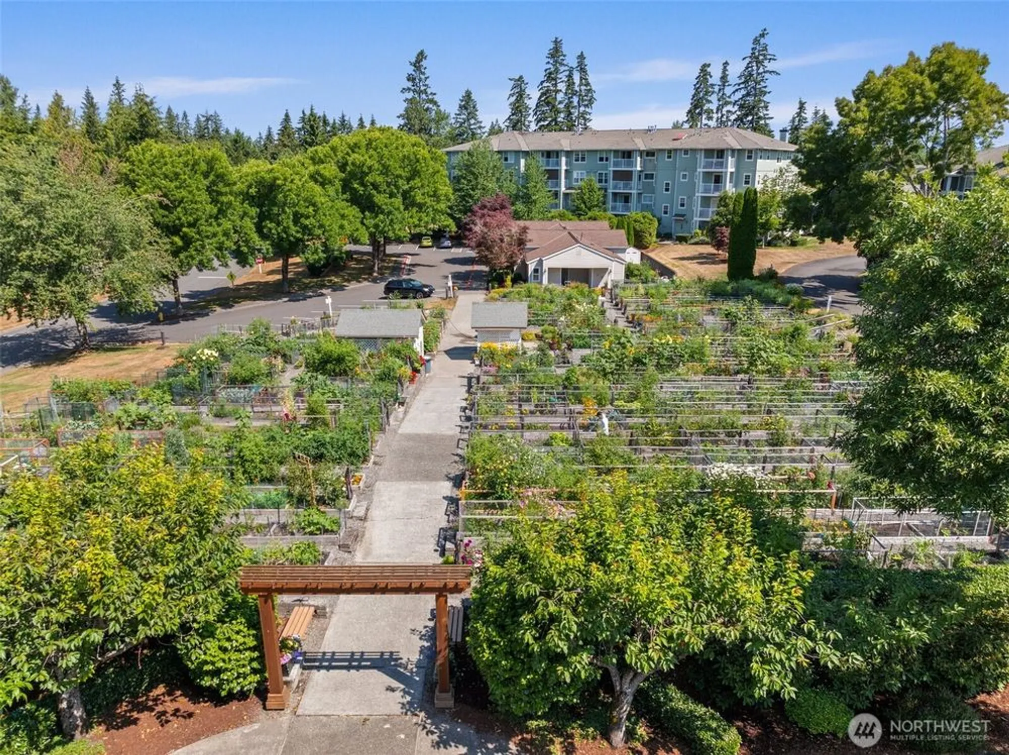 Property Slideshow image 37 of 40 | 4081 224th ln 210, Issaquah, WA, 98029