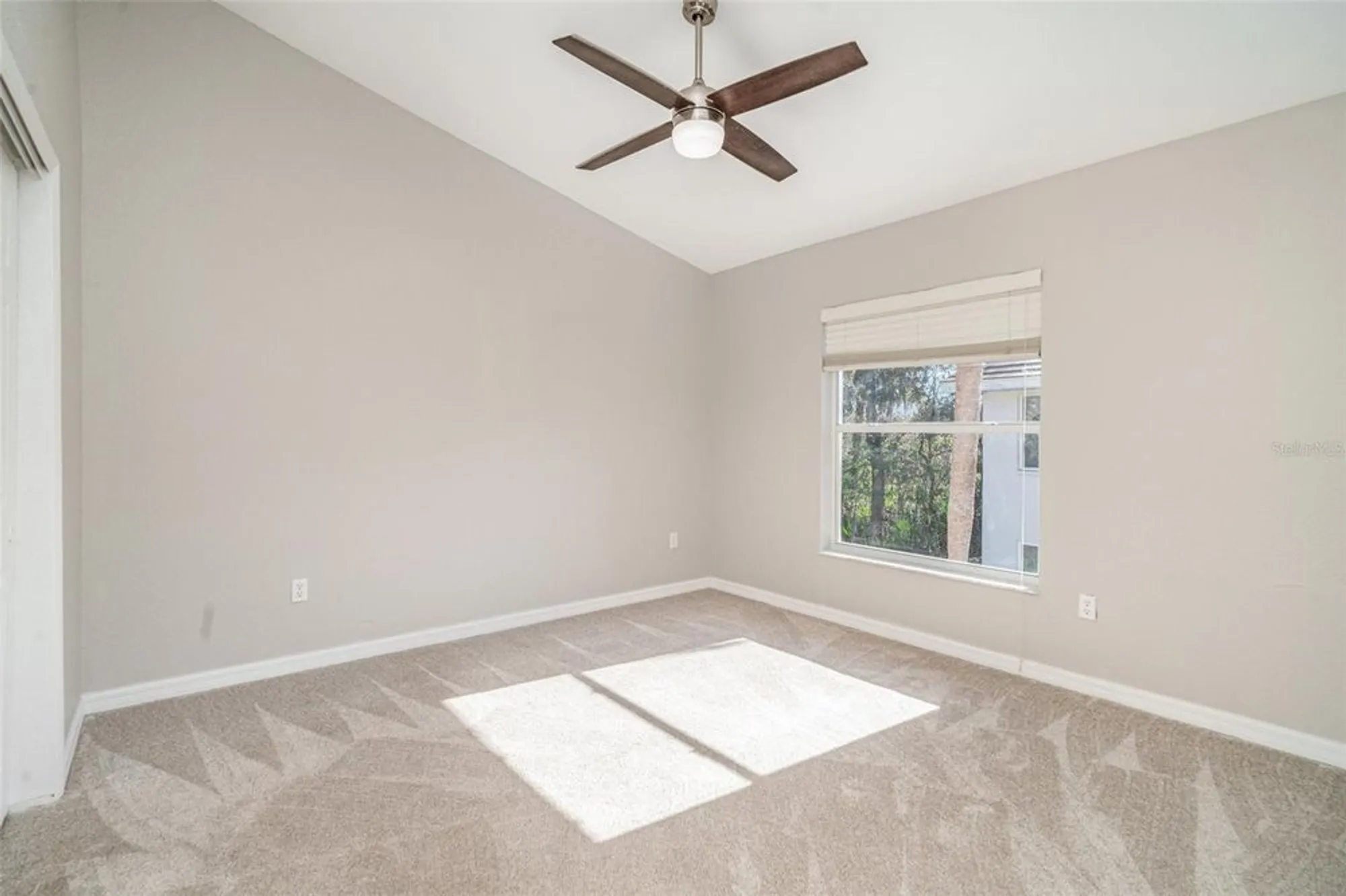 Property Slideshow image 15 of 55 | 3101 club dr 220, Port Charlotte, FL, 33953