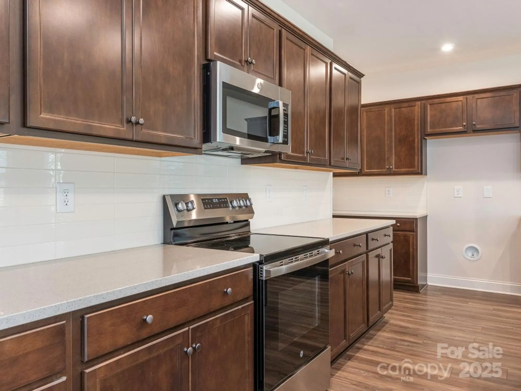 Property Slideshow image 11 of 35 | 4423 moxie way, Charlotte, NC, 28215