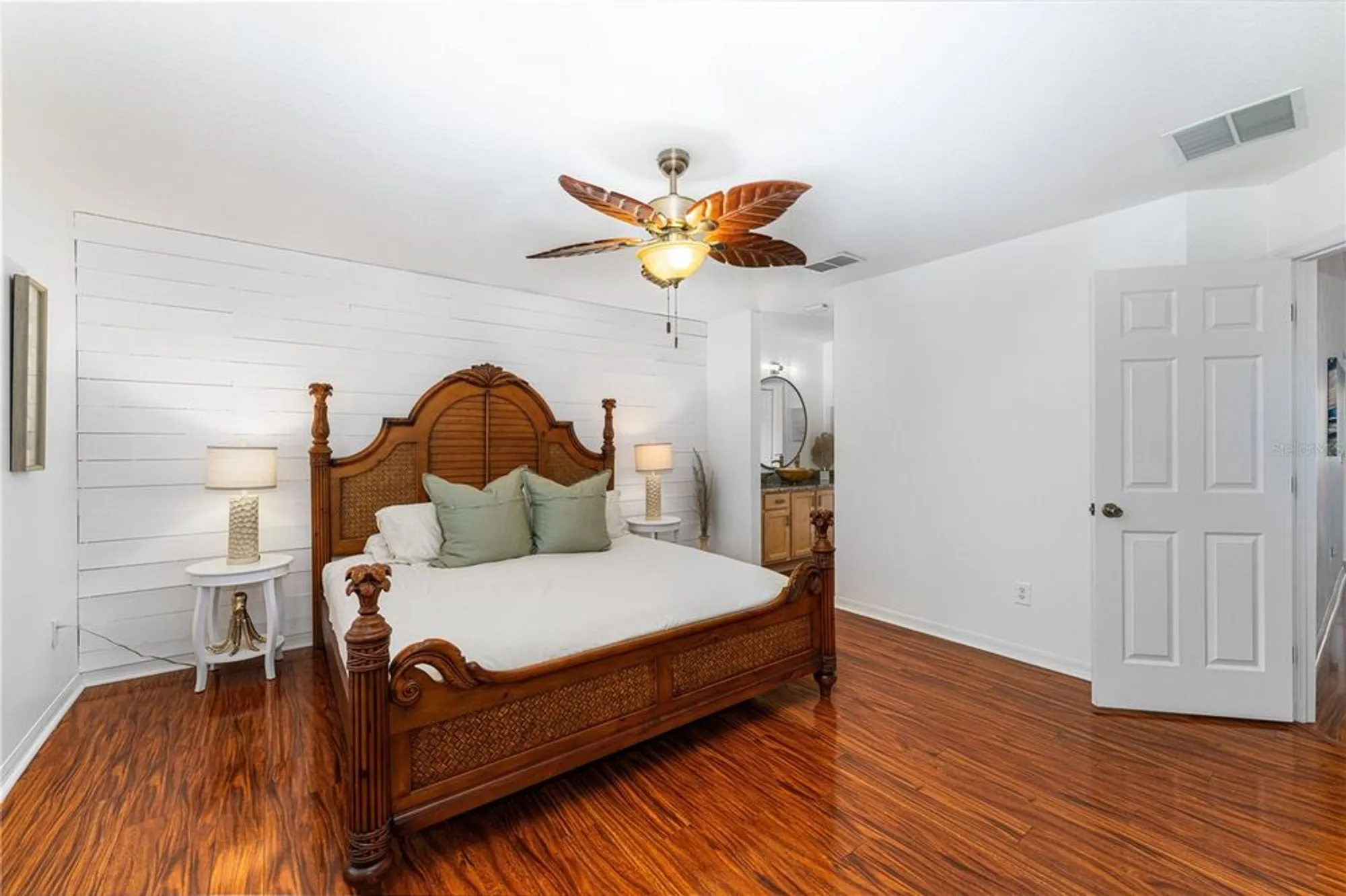 Property Slideshow image 12 of 32 | 987 candler pl, The Villages, FL, 32162