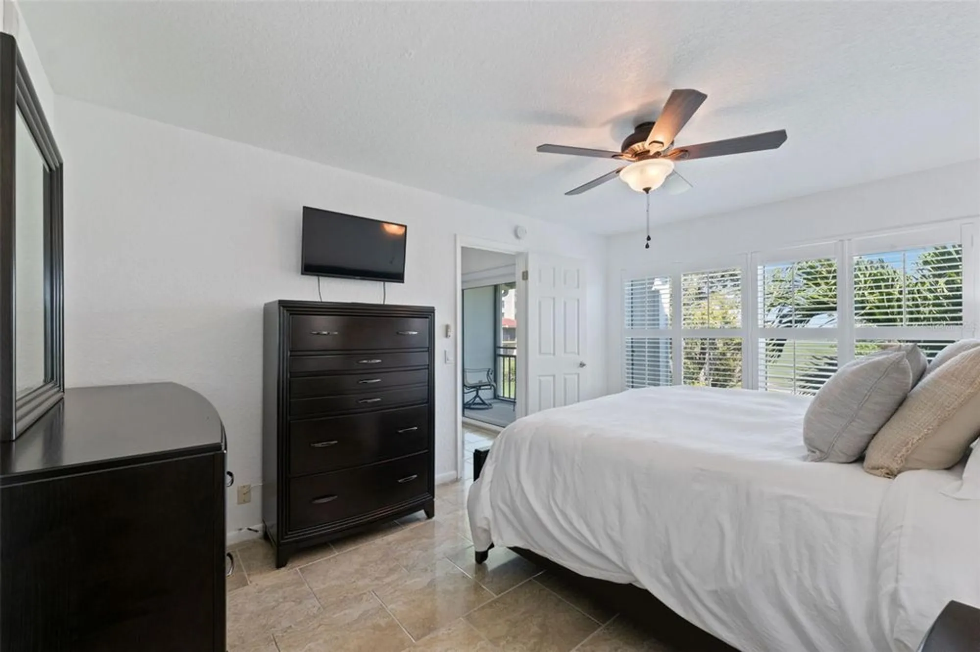 Property Slideshow image 18 of 49 | 6210 sun blvd apt 206, Saint Petersburg, FL, 33715