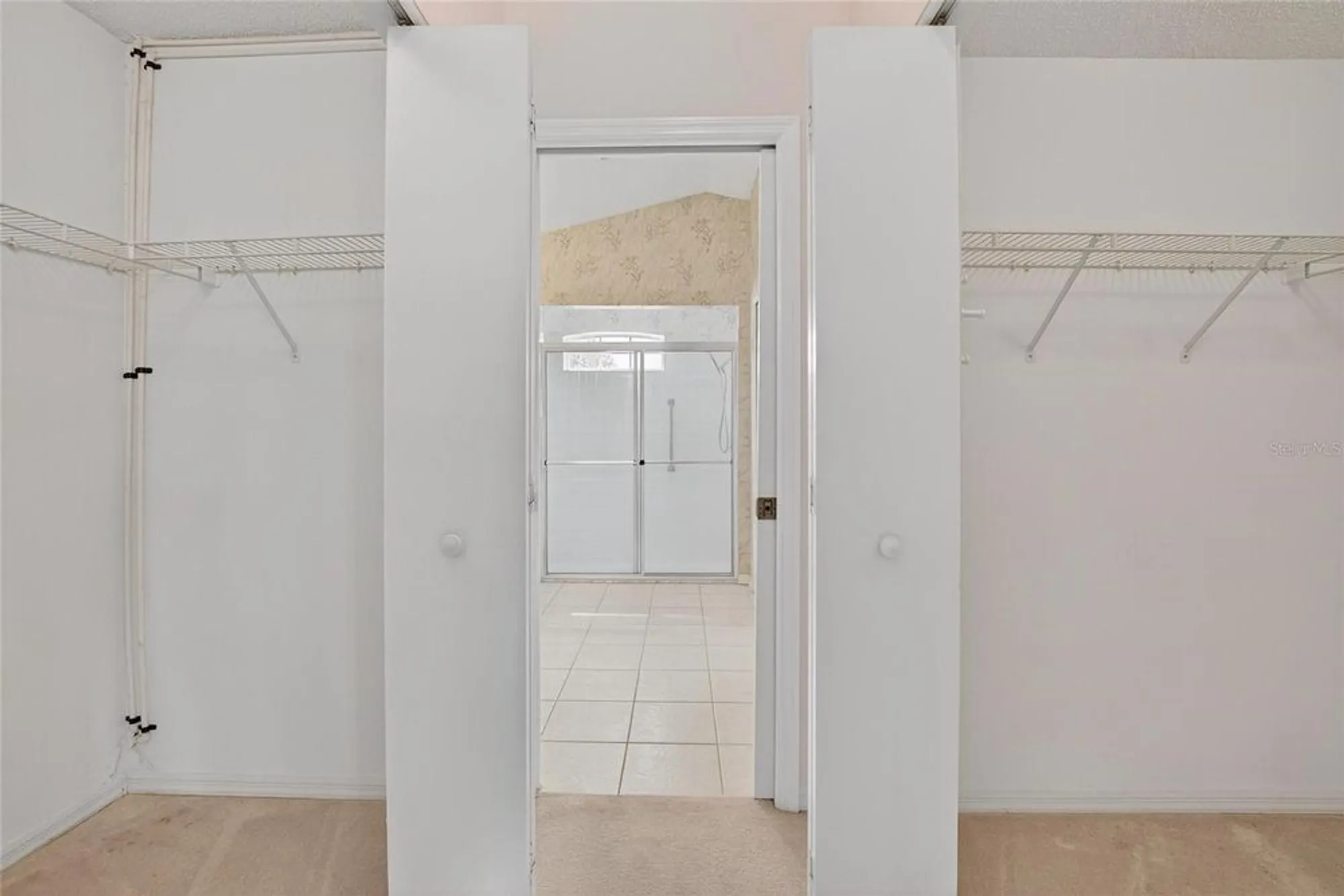 Property Slideshow image 20 of 50 | 331 caloosa palms ct, Sun City Center, FL, 33573