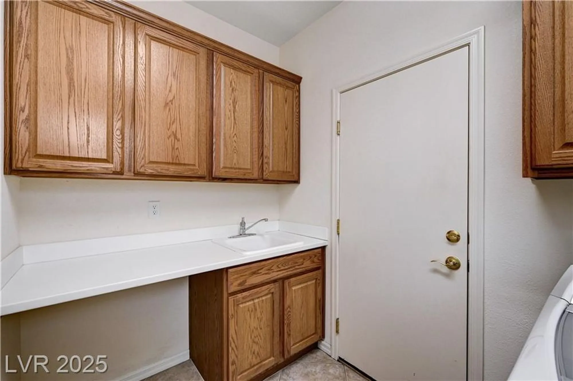 Property Slideshow image 31 of 96 | 10372 abisso dr, Las Vegas, NV, 89135
