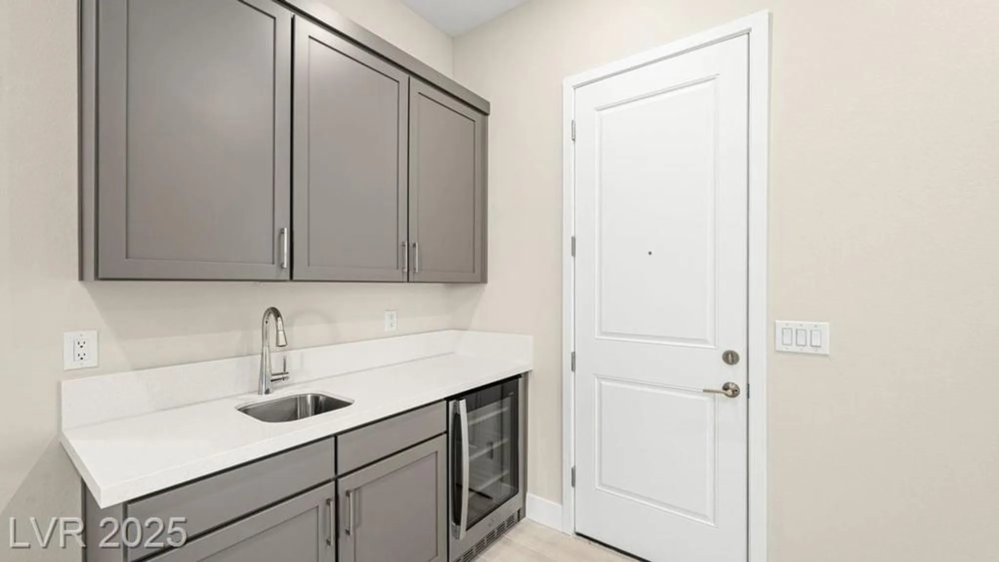 Property Slideshow image 32 of 48 | 237 paraggi bay dr, Henderson, NV, 89011