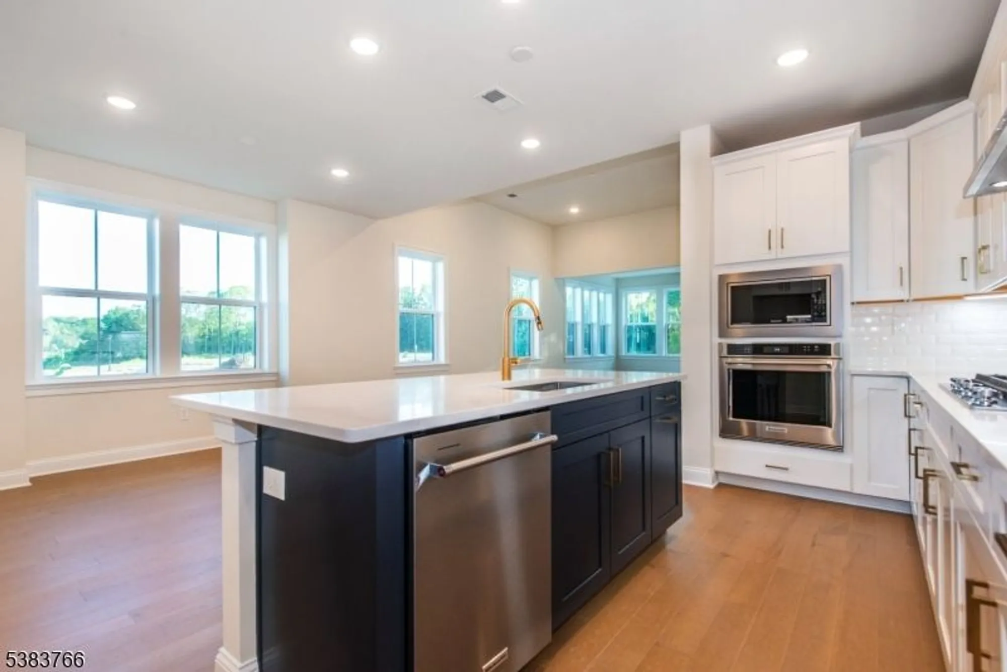 Property Slideshow image 11 of 26 | 10 baldwin ave, Far Hills, NJ, 07931