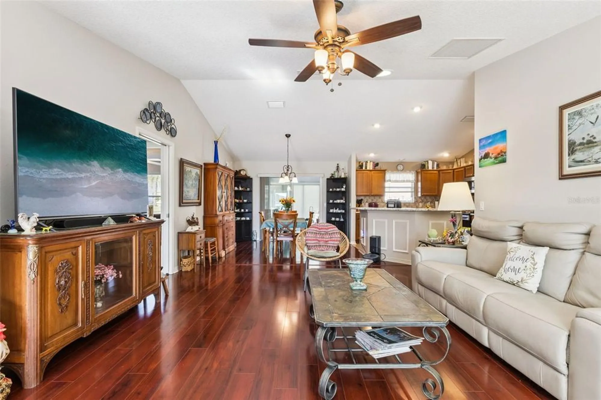 Property Slideshow image 19 of 75 | 909 abaco path, The Villages, FL, 32163
