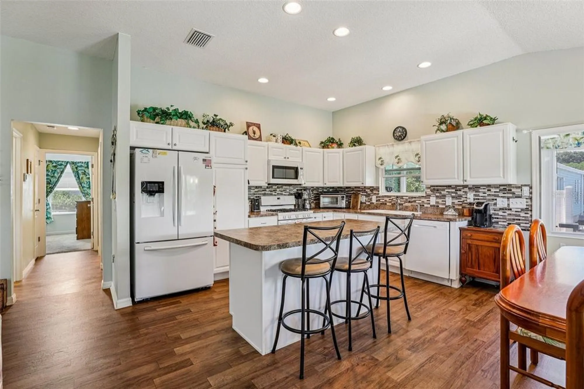 Property Slideshow image 11 of 57 | 703 royal palm ave, Lady Lake, FL, 32159