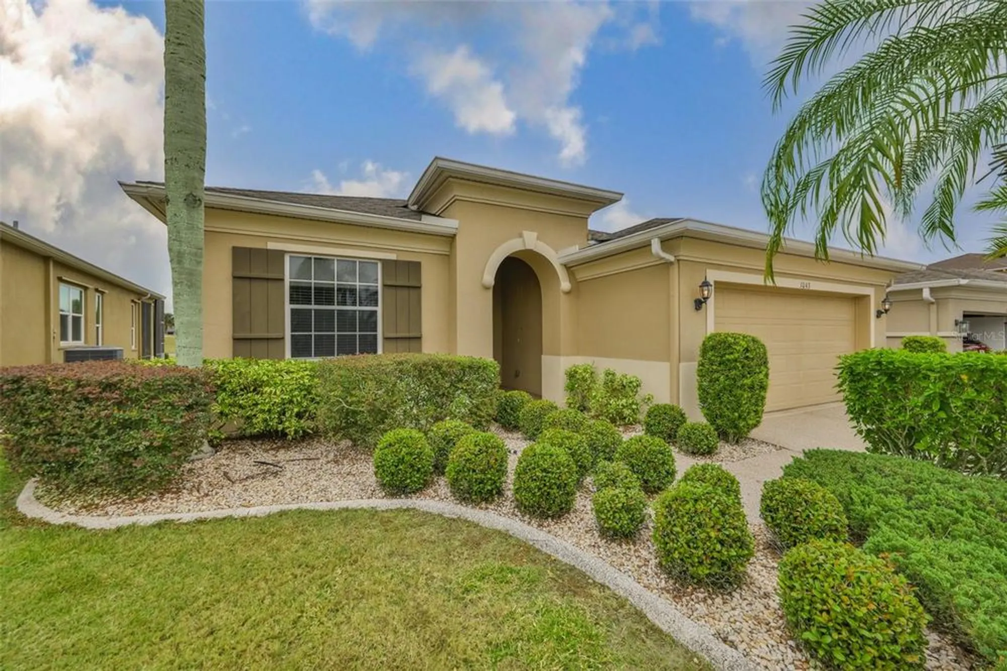 Property Slideshow image 4 of 41 | 1043 regal manor way, Sun City Center, FL, 33573