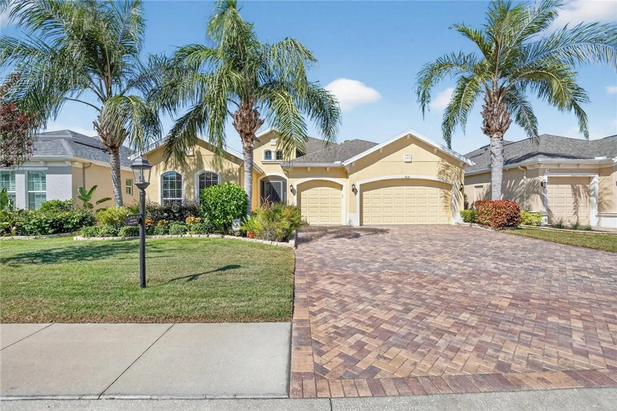 Property Slideshow image 1 of 88 | 1616 emerald dunes dr, Sun City Center, FL, 33573