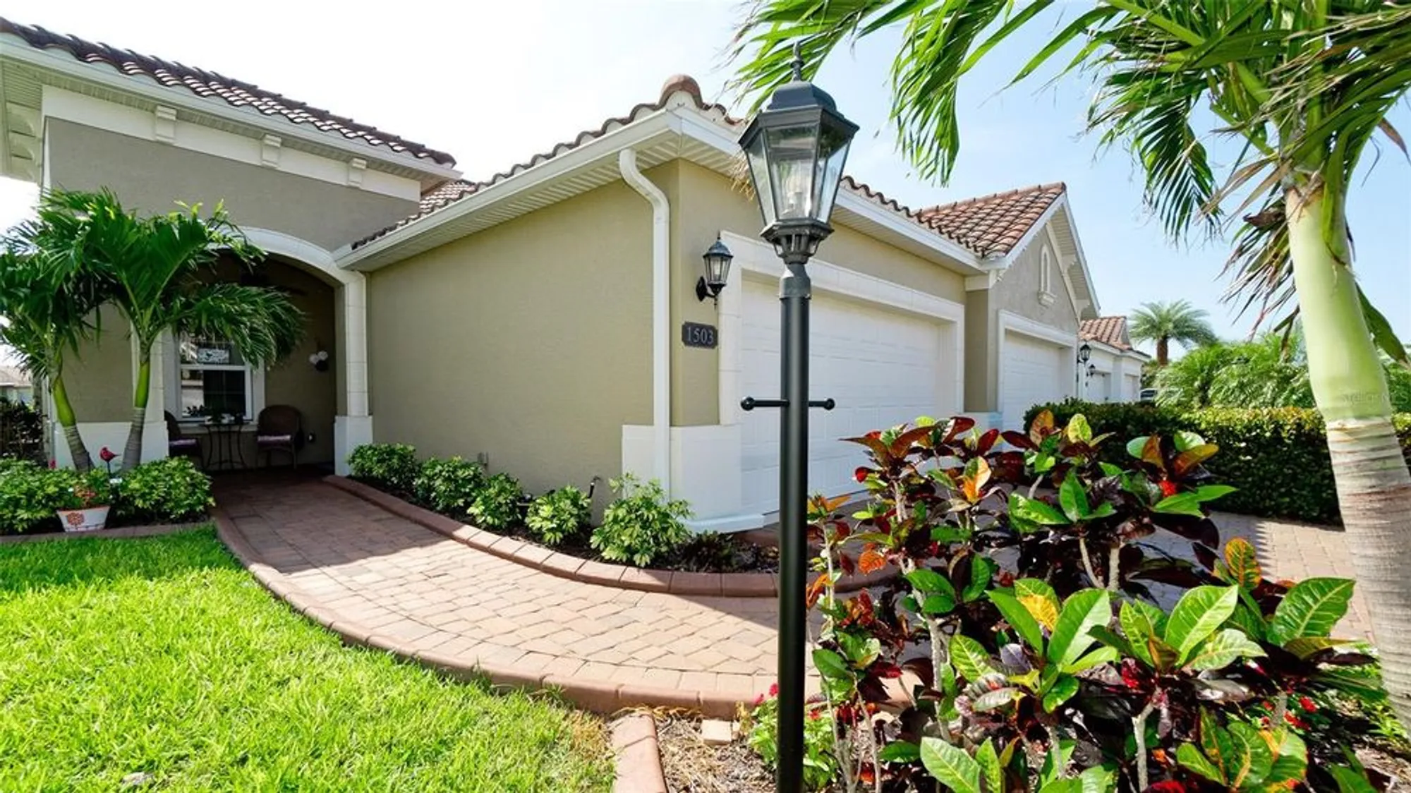 Property Slideshow image 2 of 29 | 1503 calle grand st, Bradenton, FL, 34209