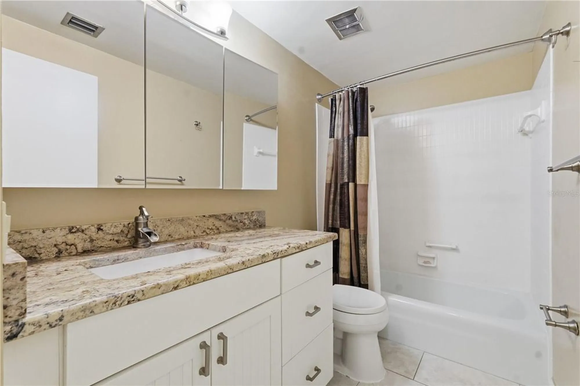 Property Slideshow image 16 of 22 | 30 turner st apt 408, Clearwater, FL, 33756