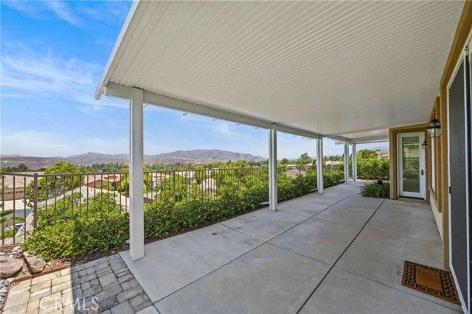 Property Slideshow image 24 of 35 | 9116 pinyon point ct, Corona, CA, 92883