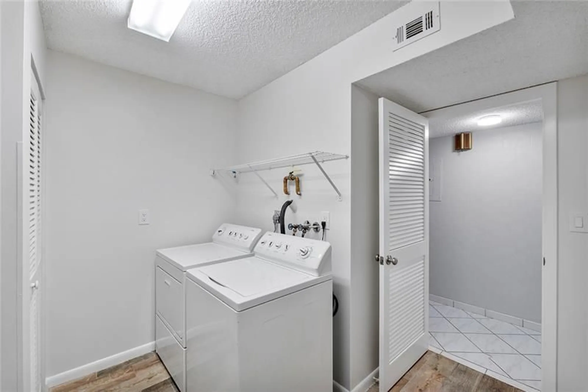 Property Slideshow image 9 of 15 | 4930 e sabal palm blvd apt 402, Tamarac, FL, 33319