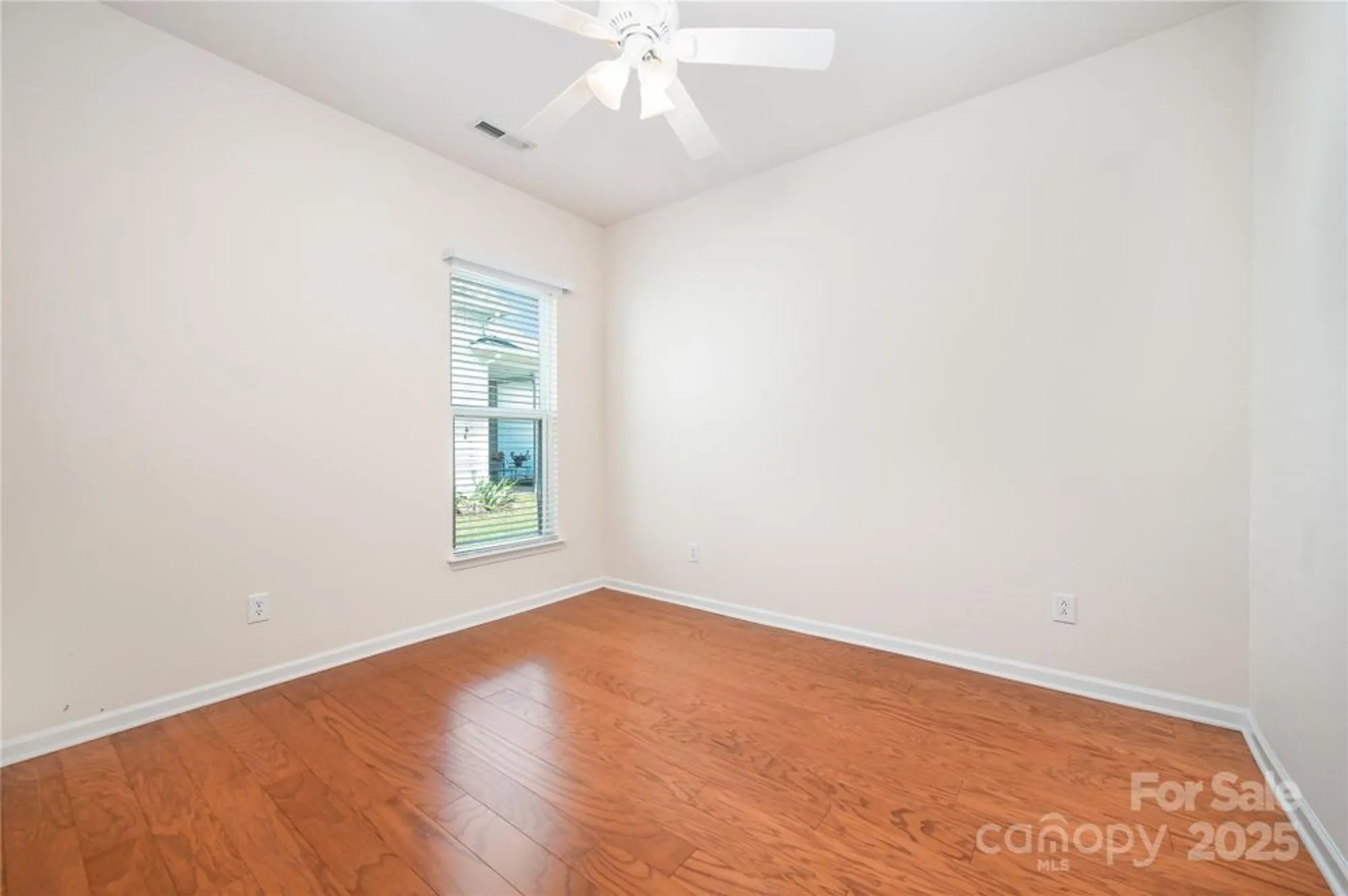 Property Slideshow image 16 of 17 | 23016 whimbrel cir, Fort Mill, SC, 29707